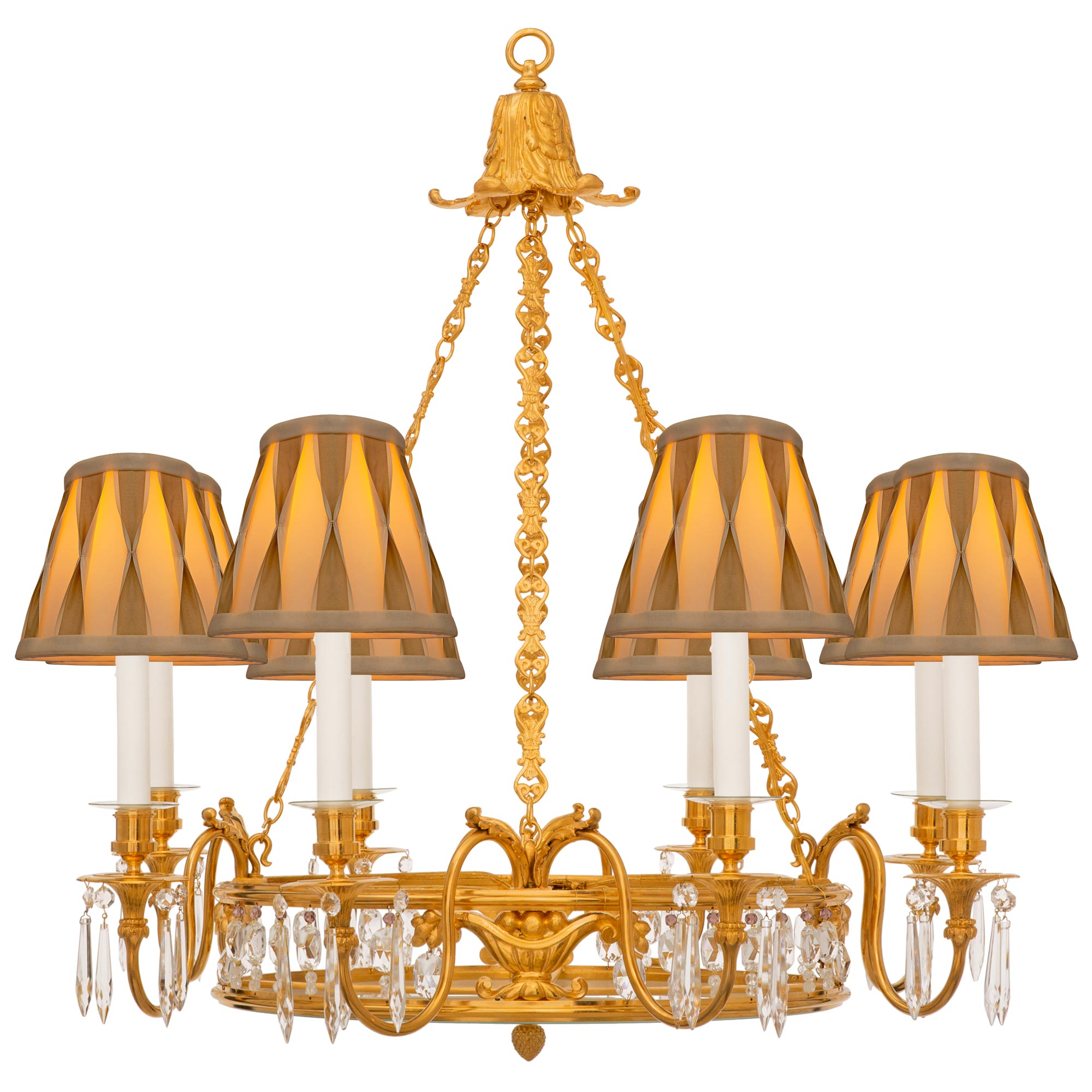 Französischer Kronleuchter aus Goldbronze, Kristall und Glas im Louis-XVI-Stil der Jahrhundertmitte im Angebot