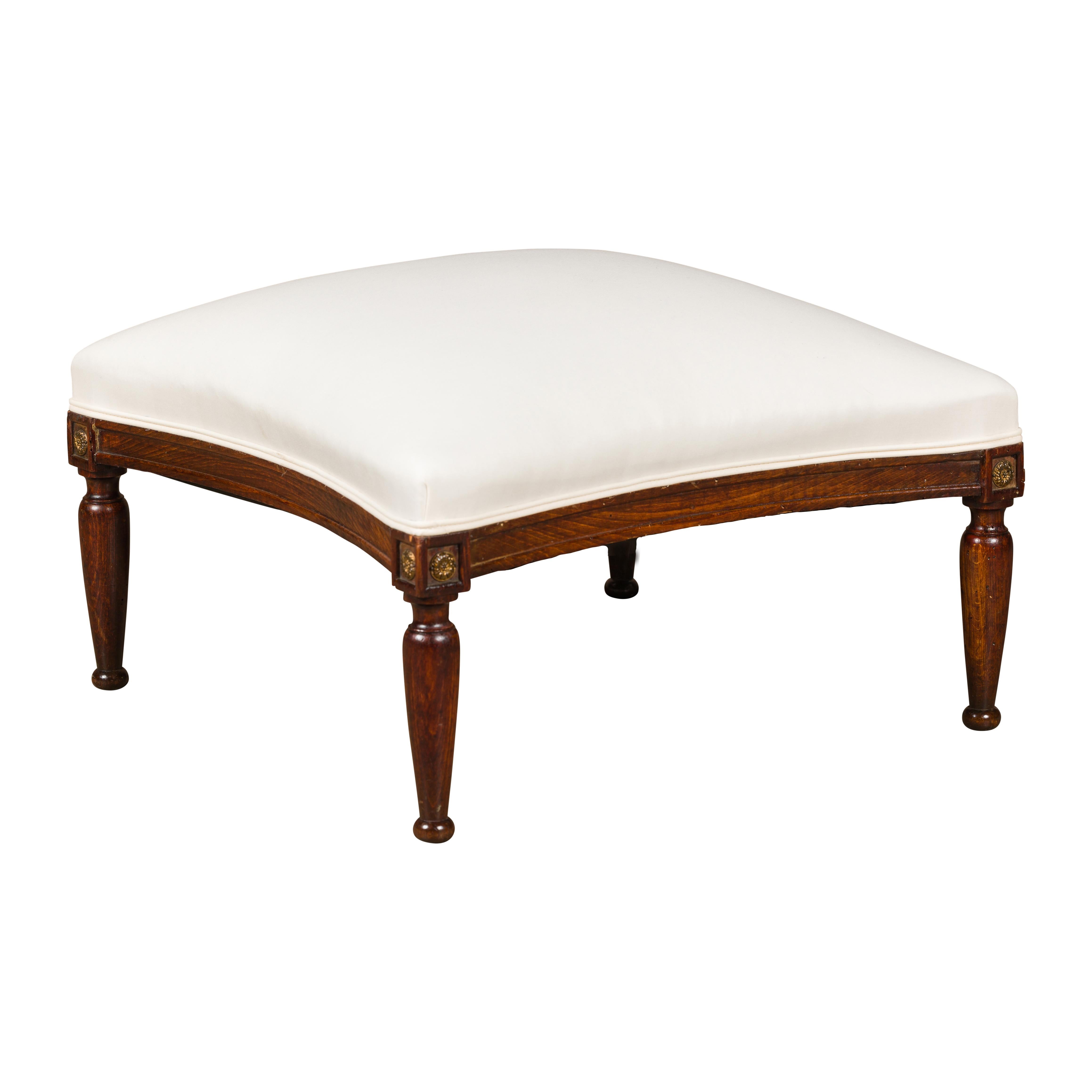French Turn of the Century Ottoman with Giltwood Rosettes and Upholstery, 1900s For Sale 9