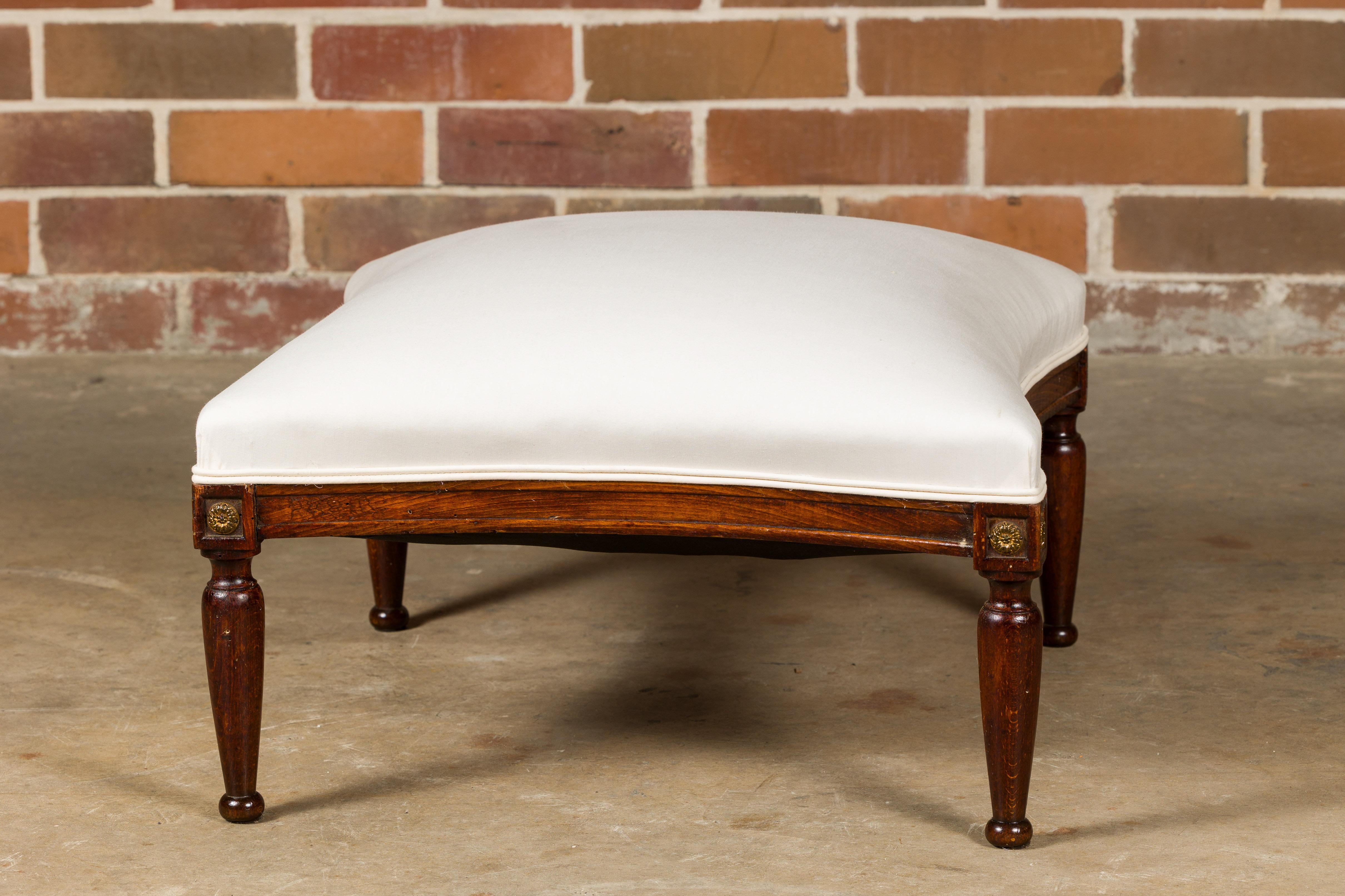 French Turn of the Century Ottoman with Giltwood Rosettes and Upholstery, 1900s For Sale 2