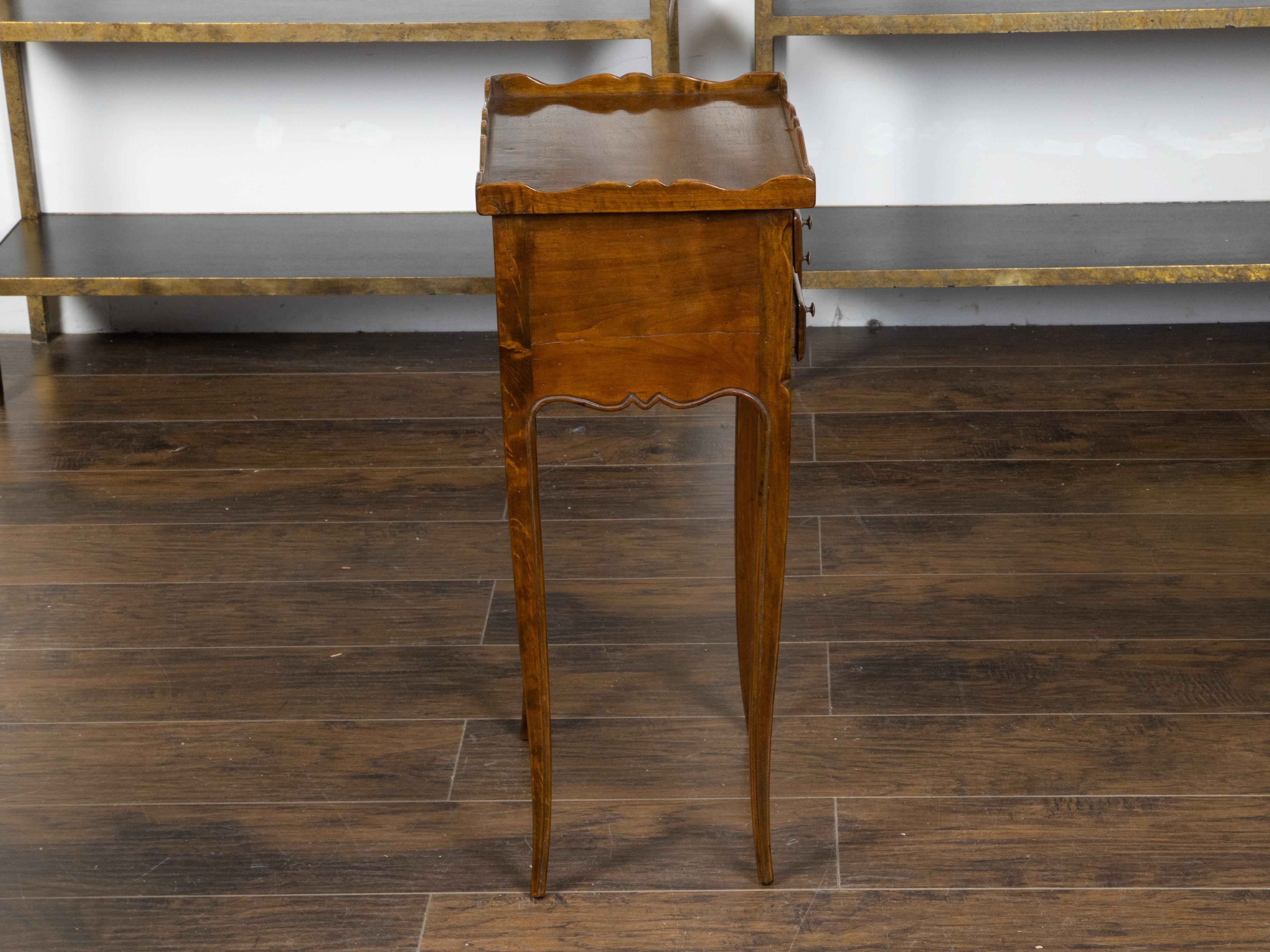 French Turn of the Century Walnut Side Table with Carved Tray Top and Drawers For Sale 2