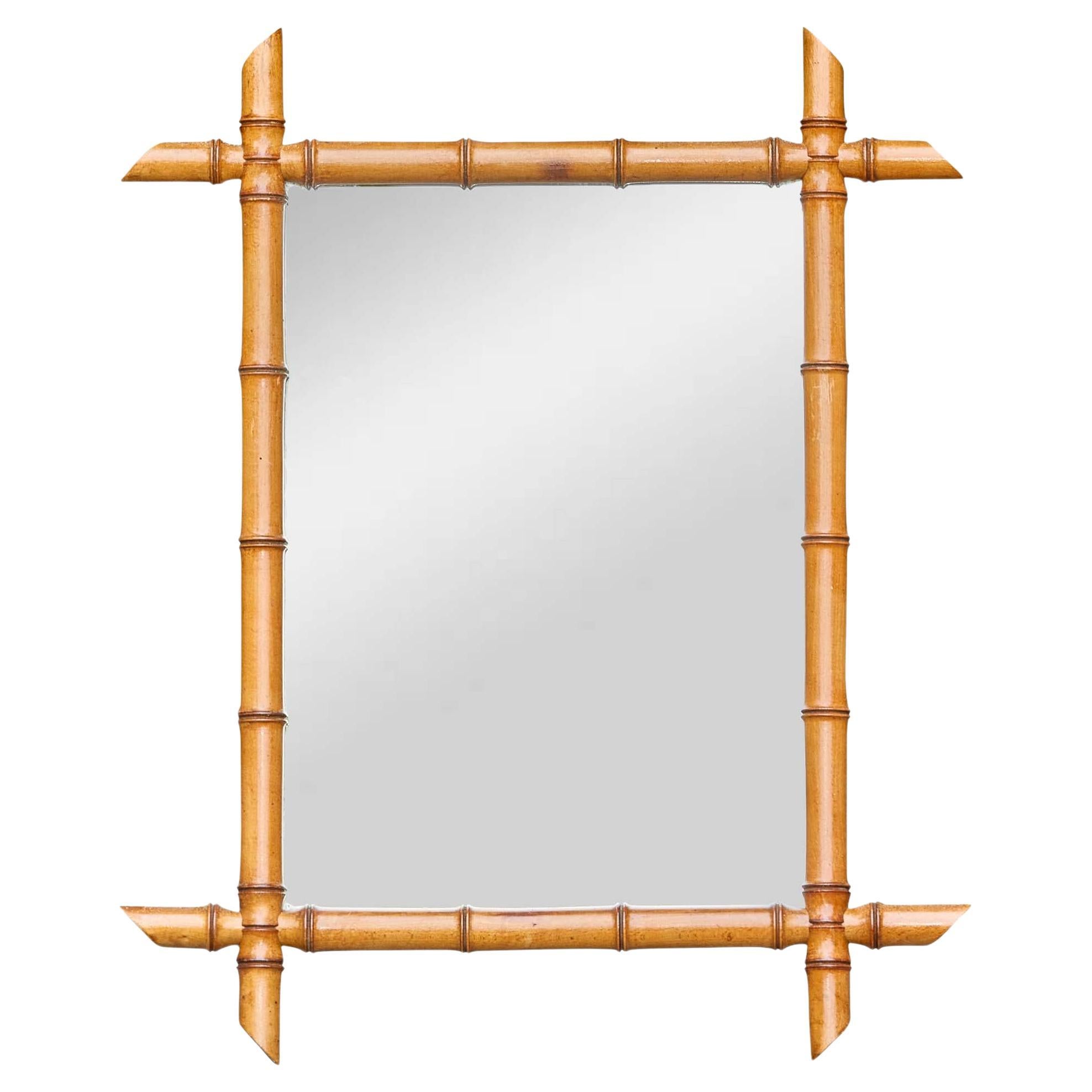 Specchio da parete francese in finto bambù tornito con angoli a forma di pinna, circa 1900