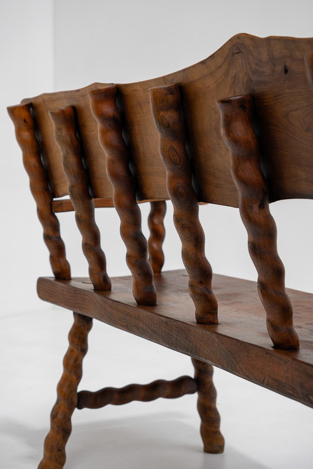 French Turned-Frame Brutalist Bench in Solid Elm, France, 1950s In Good Condition In Aartselaar, BE
