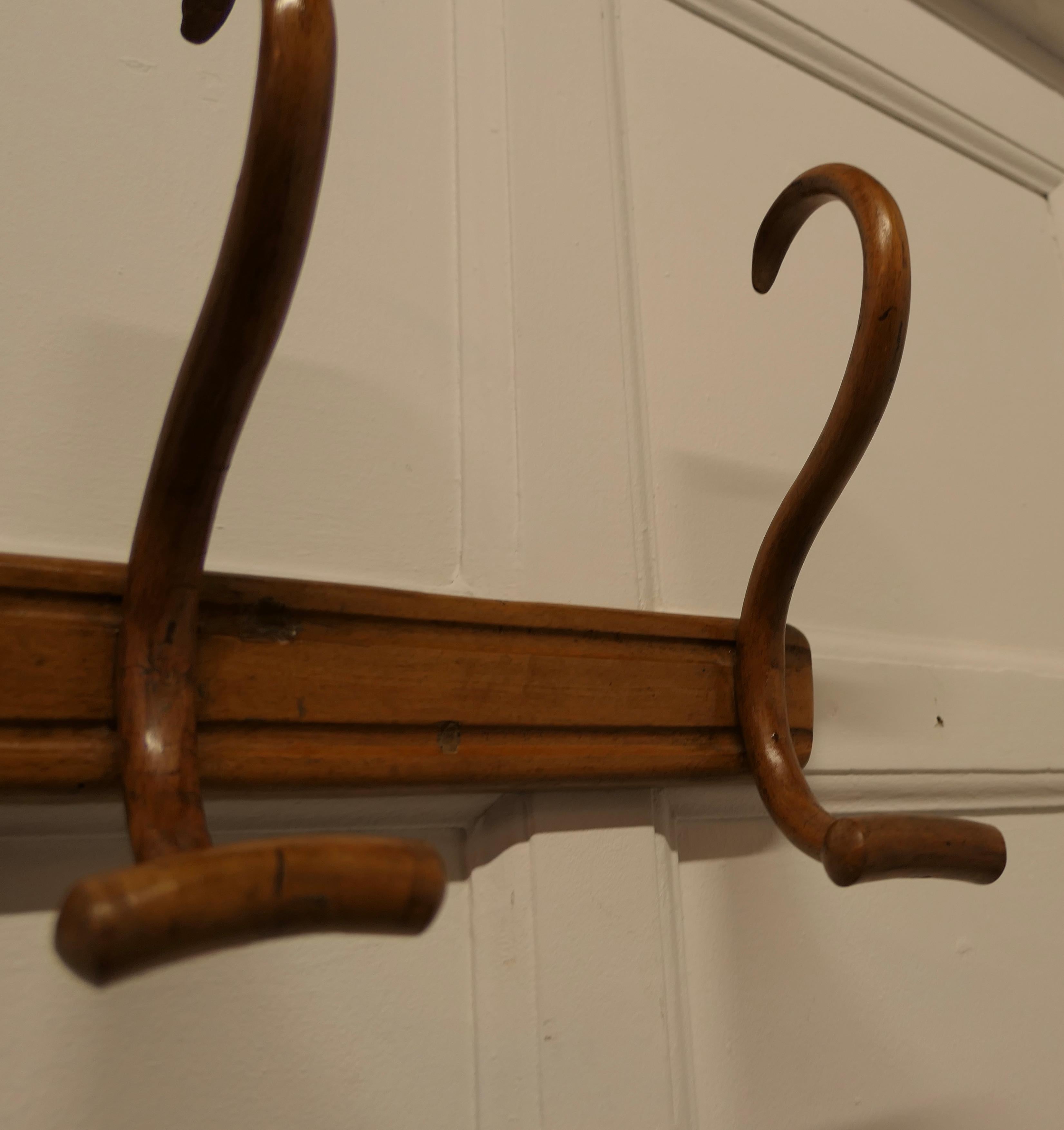 Late 19th Century French Turned Golden Beech Hat and Coat Rack  For Sale