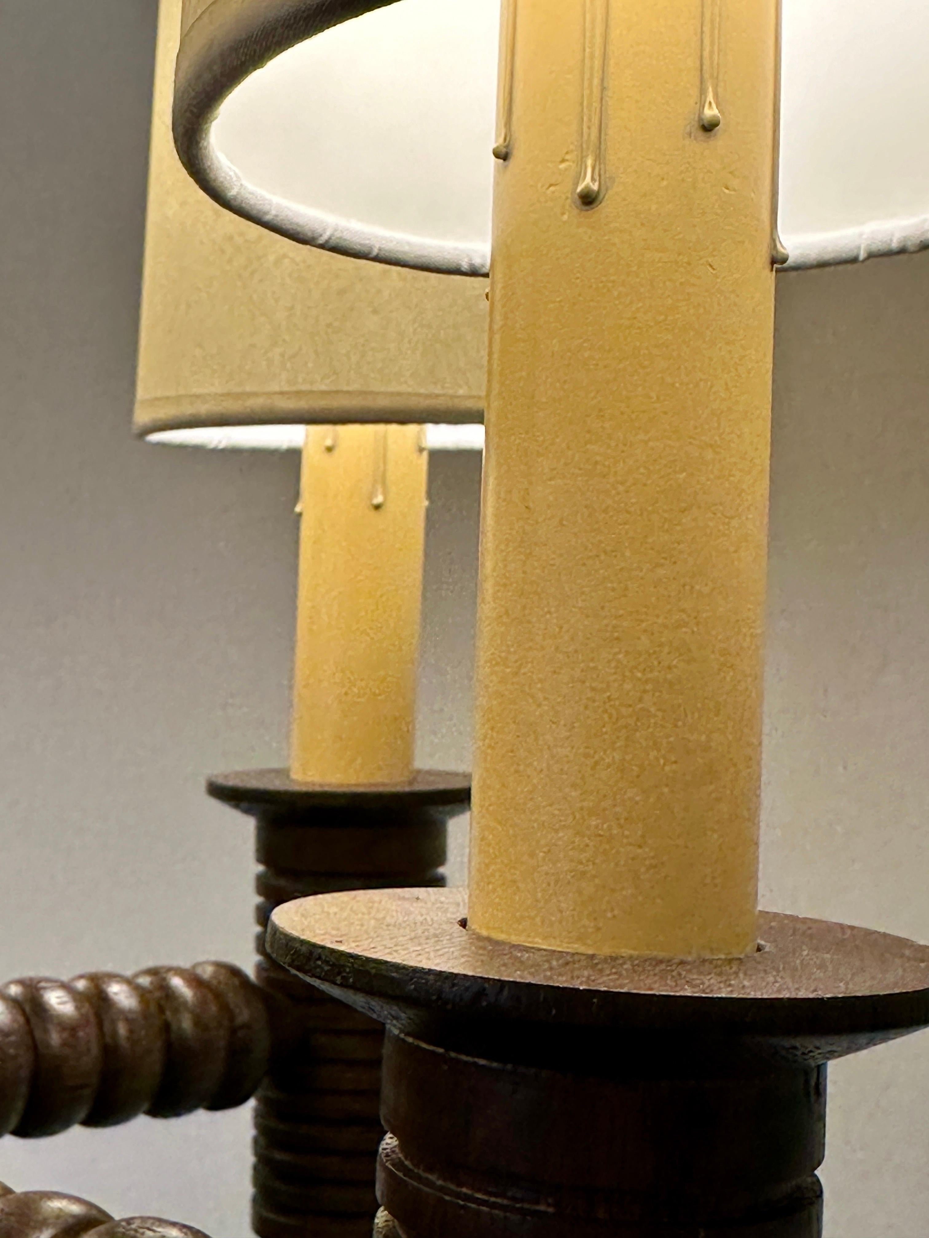 Französische 5-armige Stehlampe aus gedrechselter Eiche im Kandelaber-Stil – zweifach erhältlich im Angebot 6
