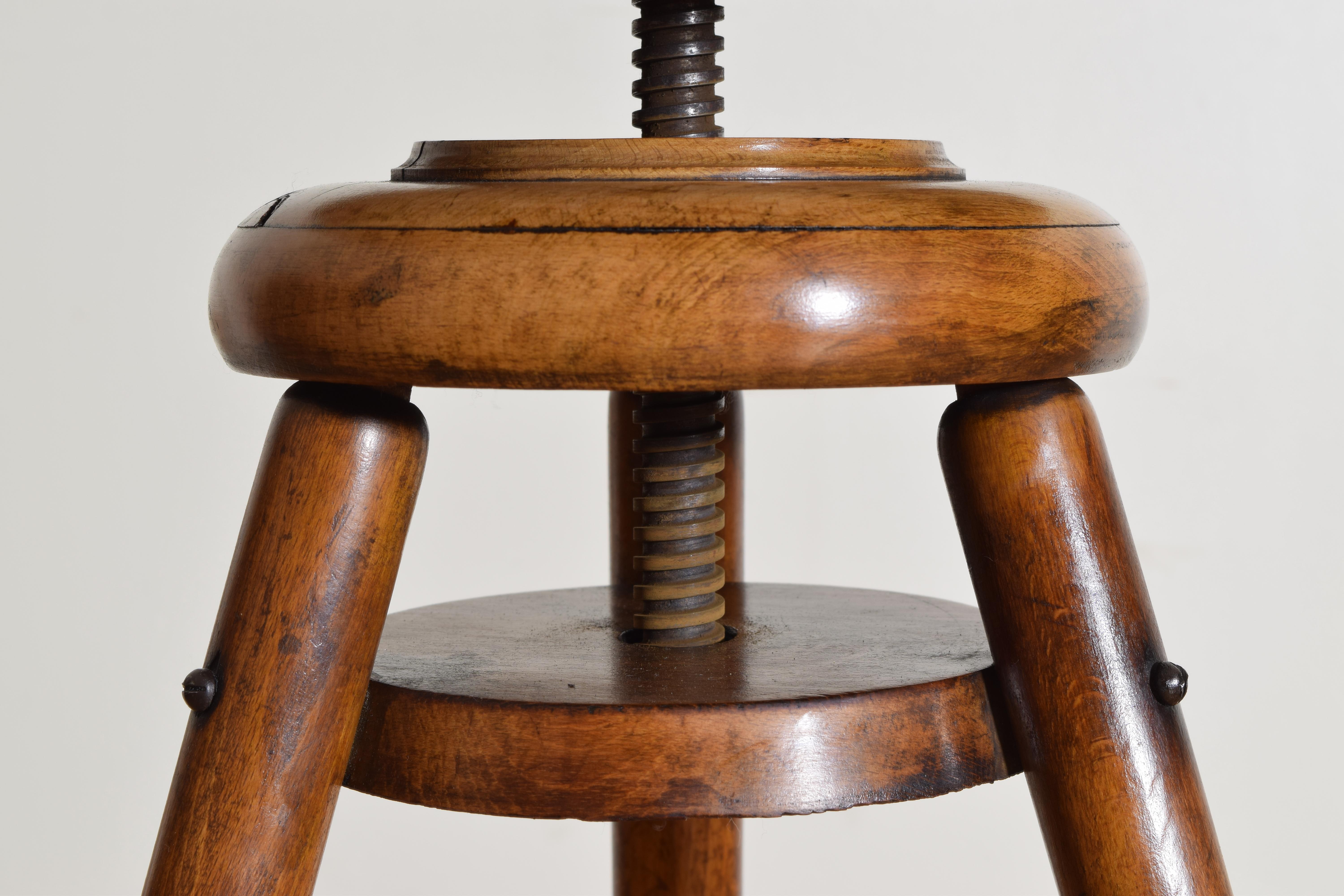 French Turned Walnut and Iron Adjustable Artist’s Stool, circa 1900 1