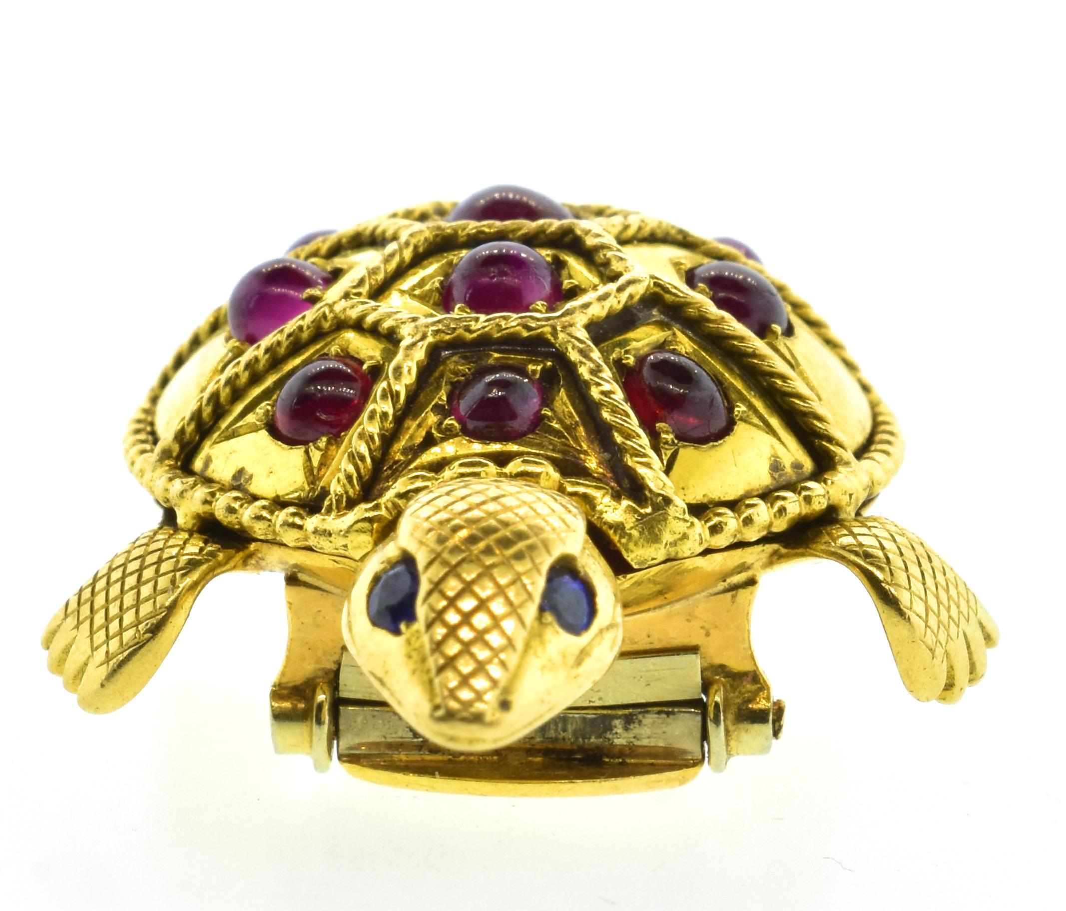 French Turtle with Burma Ruby & 18K Yellow Gold Double Clip Brooch, C. 1950 4