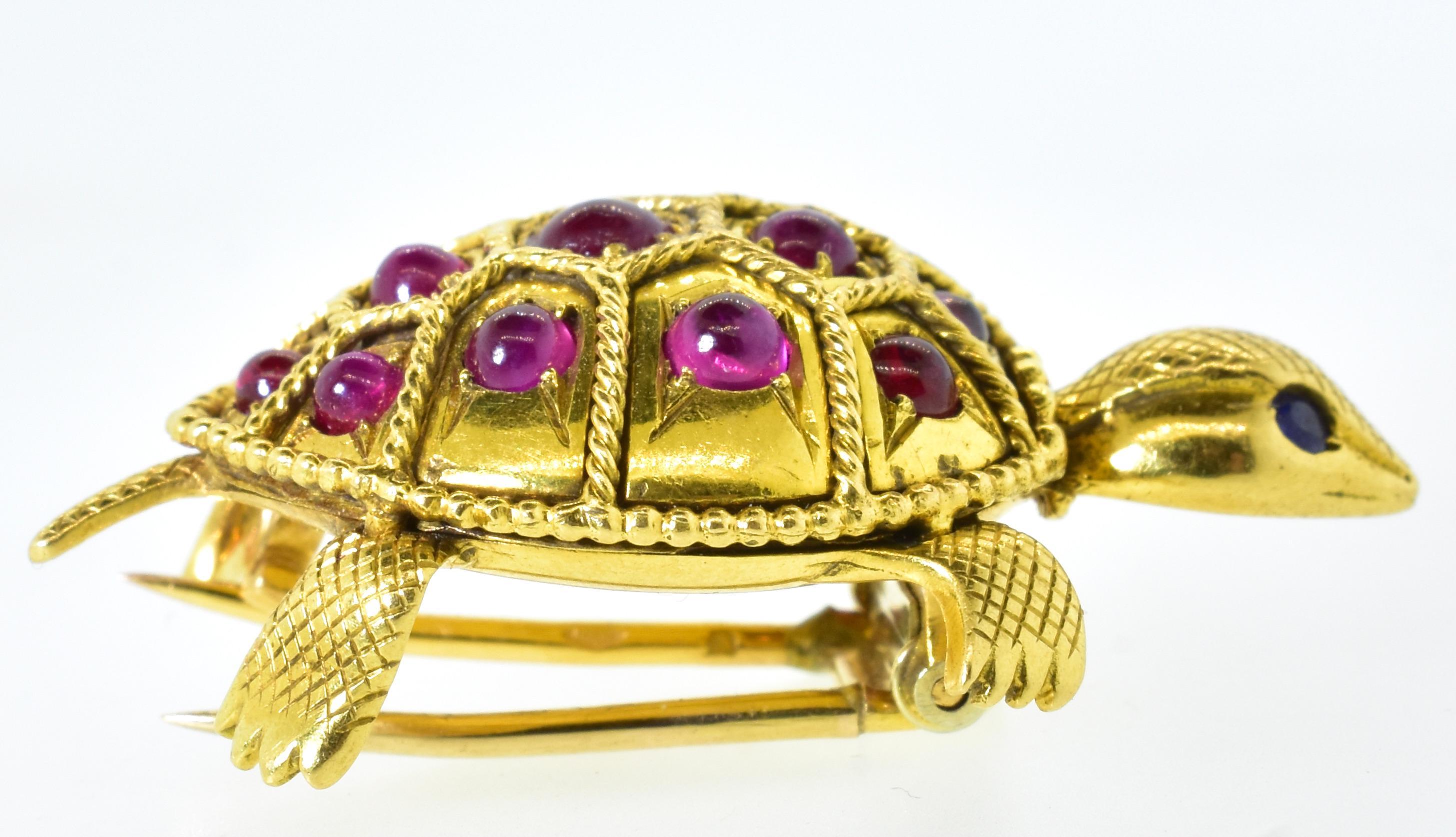 French Turtle with Burma Ruby & 18K Yellow Gold Double Clip Brooch, C. 1950 5