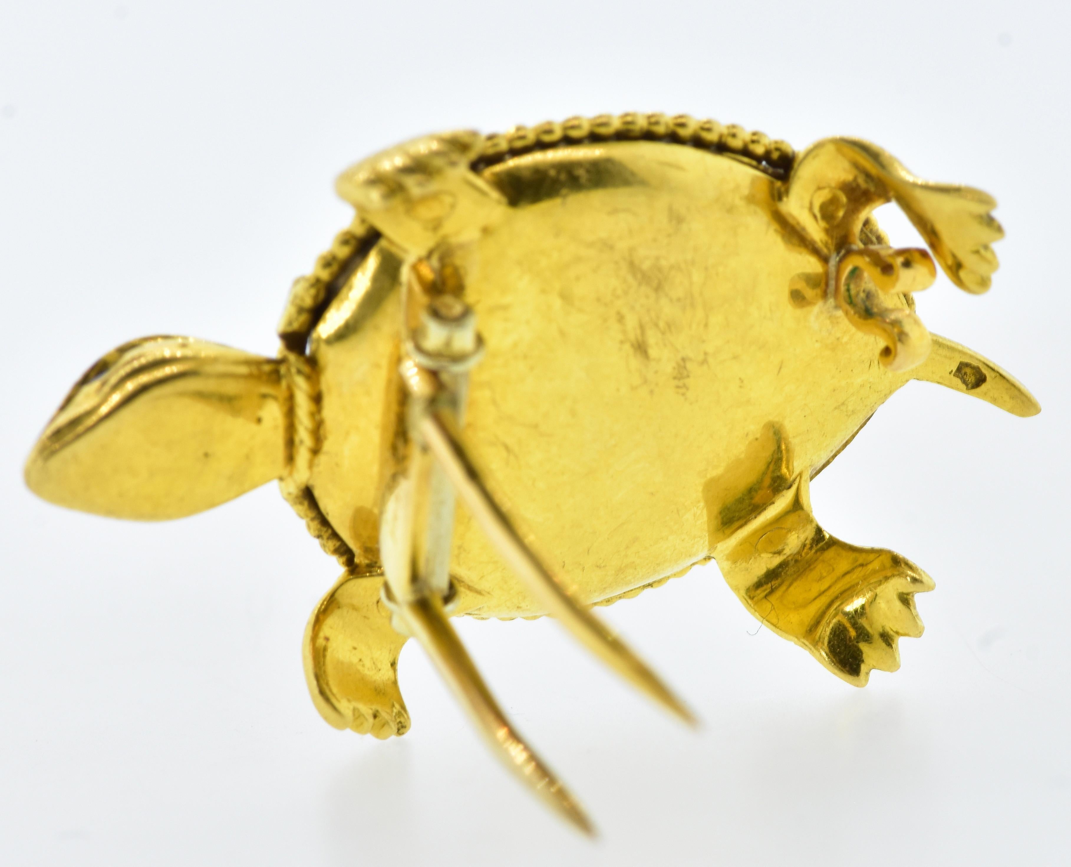 French Turtle with Burma Ruby & 18K Yellow Gold Double Clip Brooch, C. 1950 1