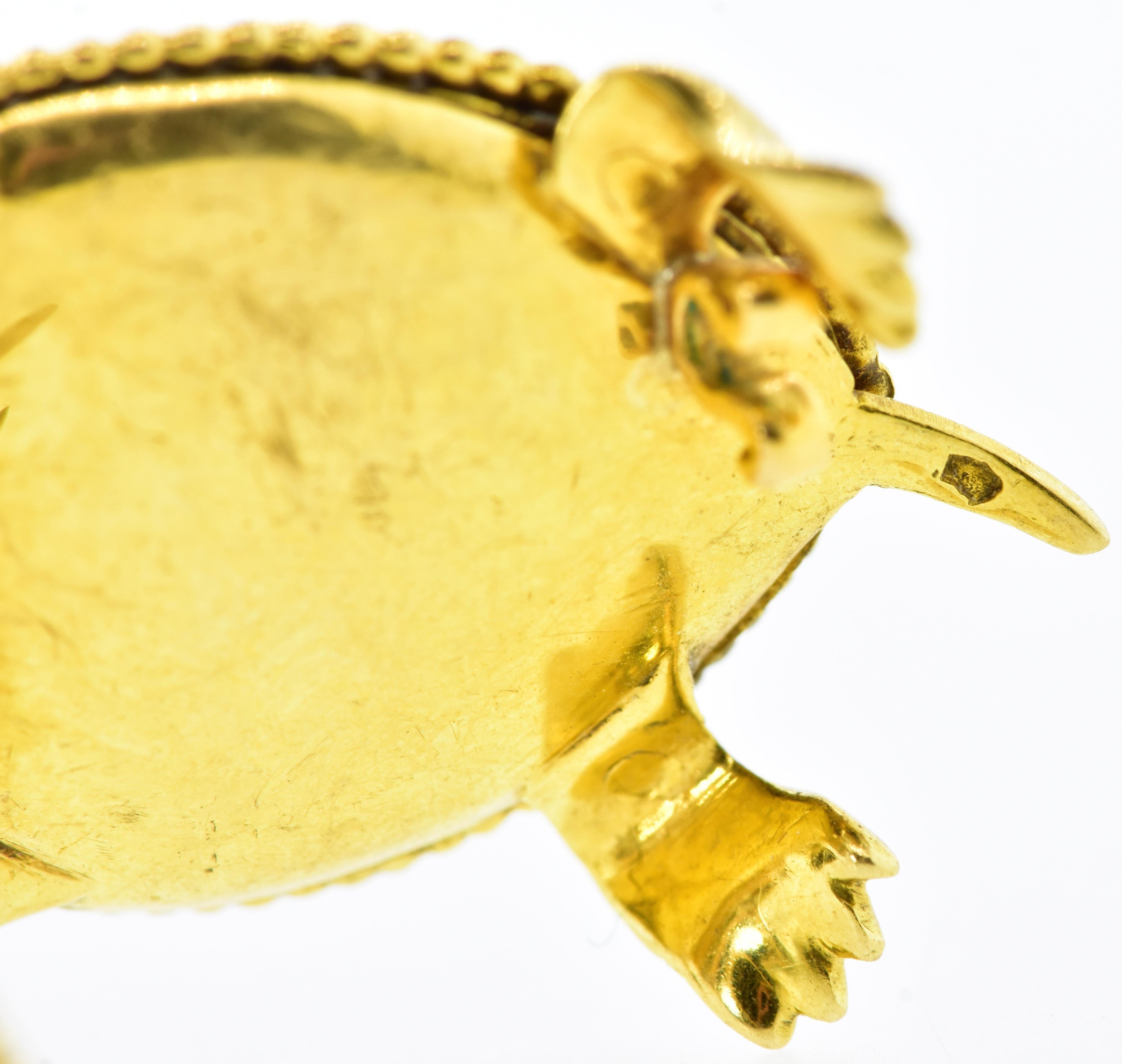 French Turtle with Burma Ruby & 18K Yellow Gold Double Clip Brooch, C. 1950 2