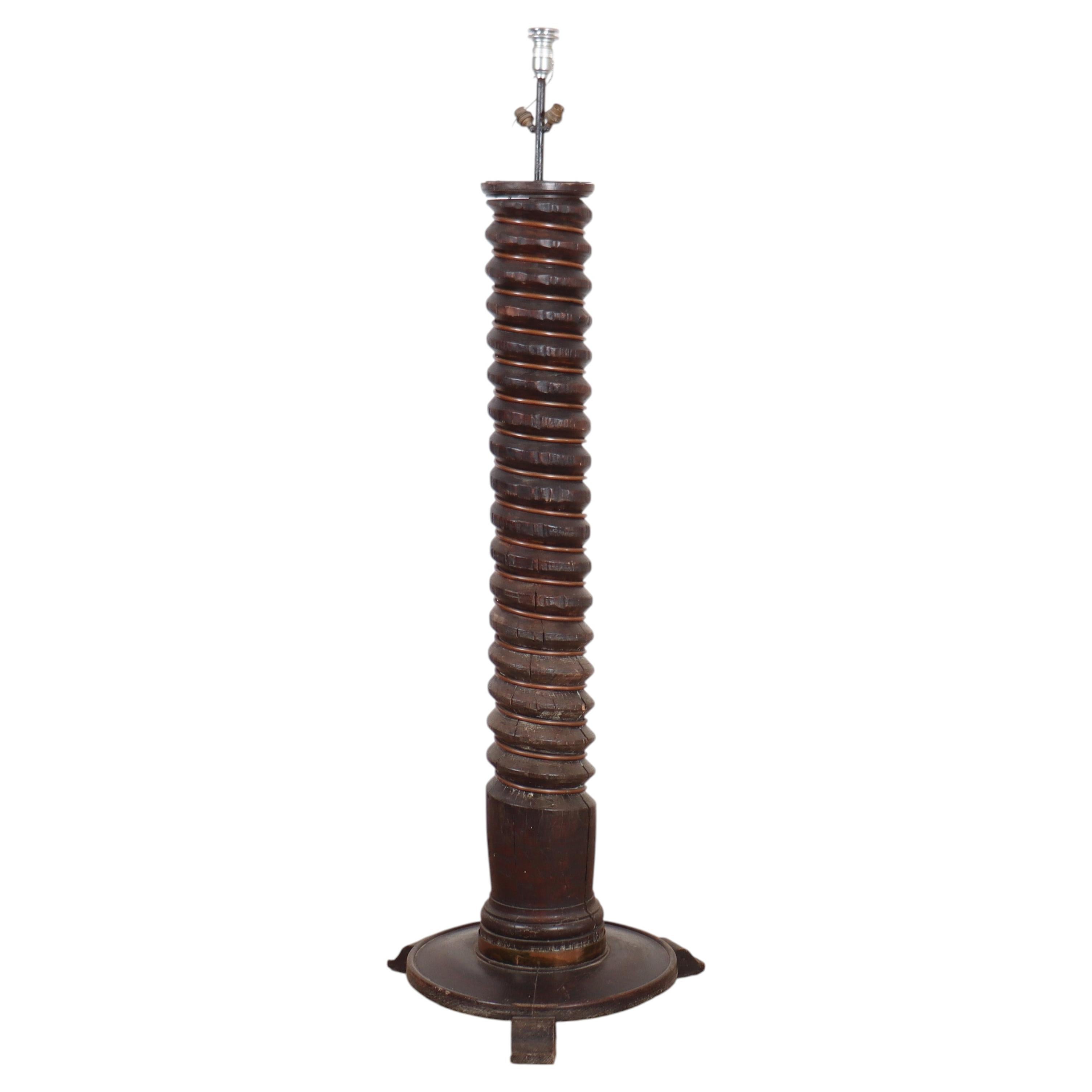 Stehlampe „French Twisted“