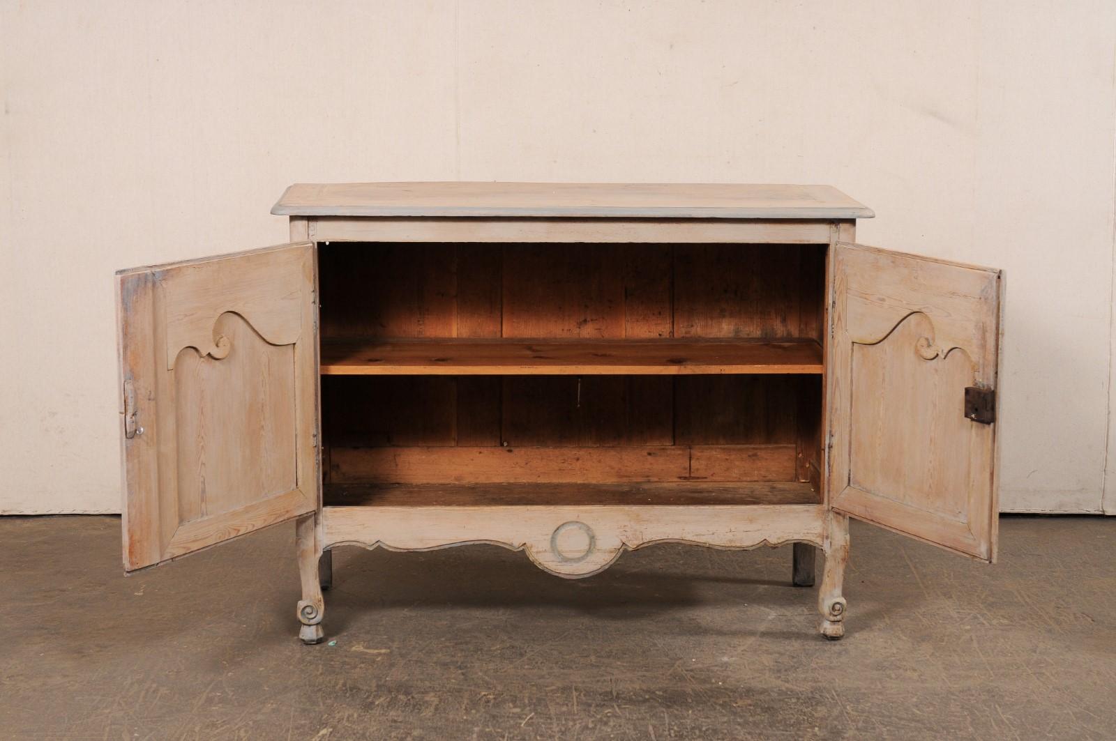 Mobile buffet francese a due porte in legno dipinto, XIX sec. in vendita 6