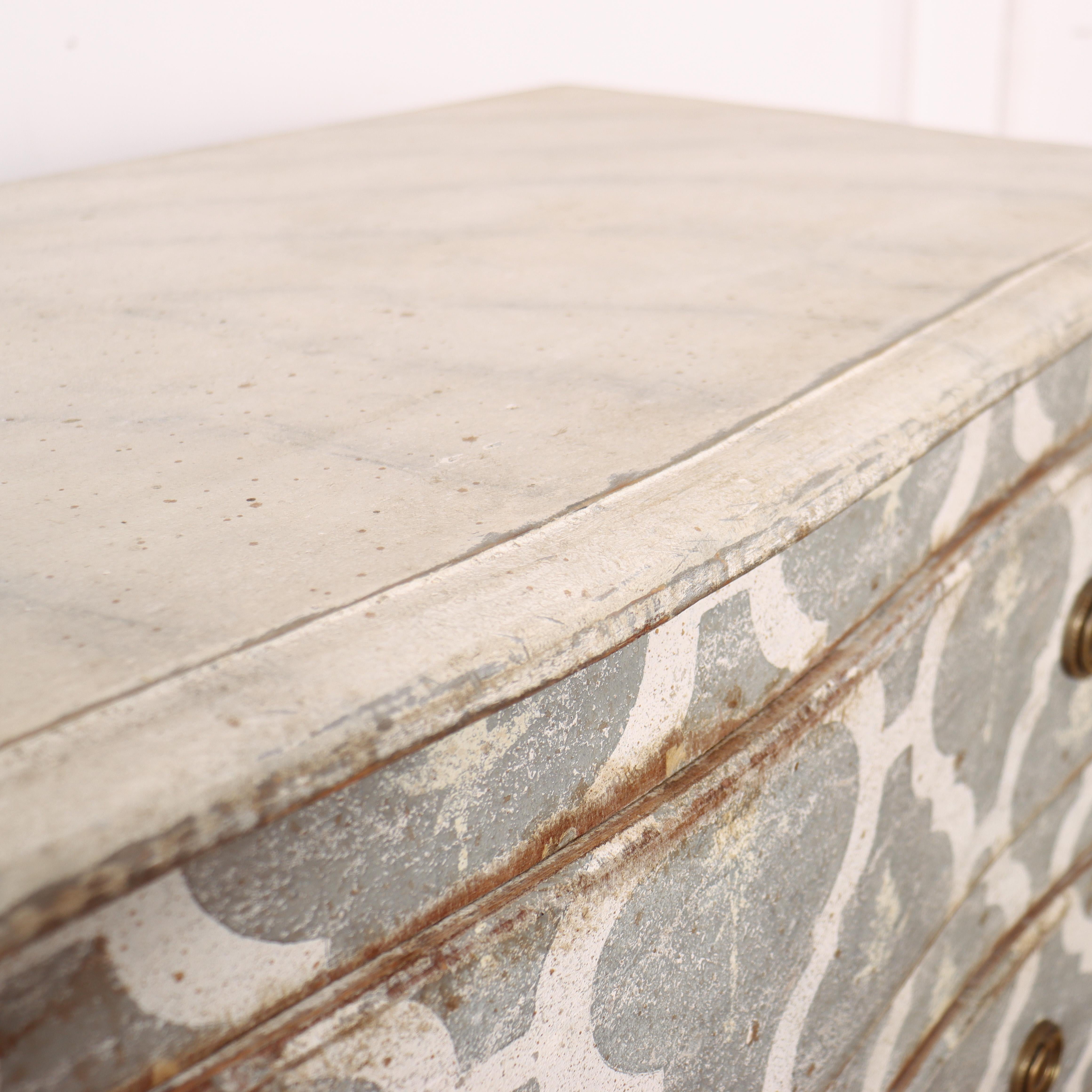 Commode francese a due cassetti in vendita 4
