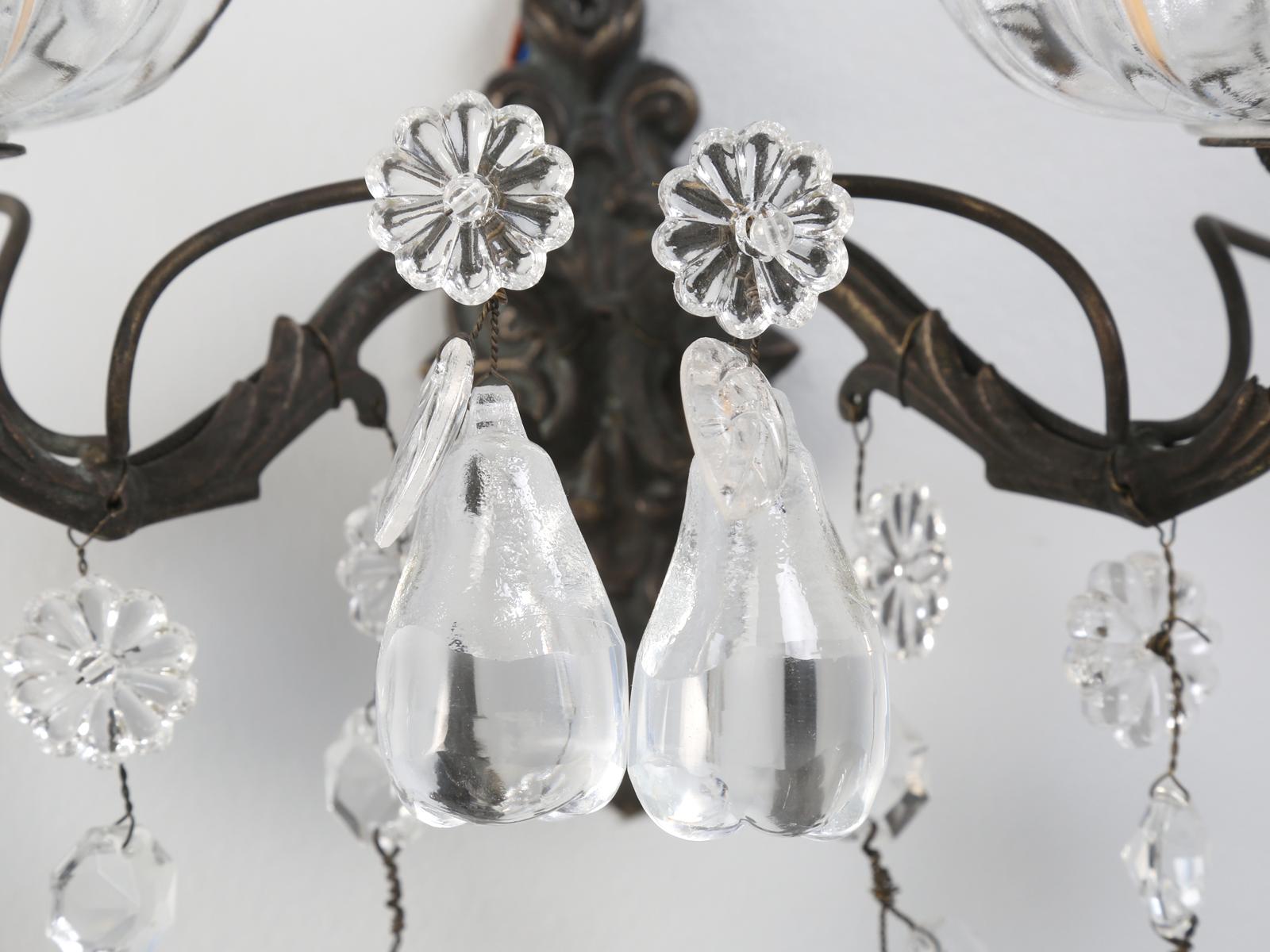 French Two-Light Sconce in Brass and Crystal 5