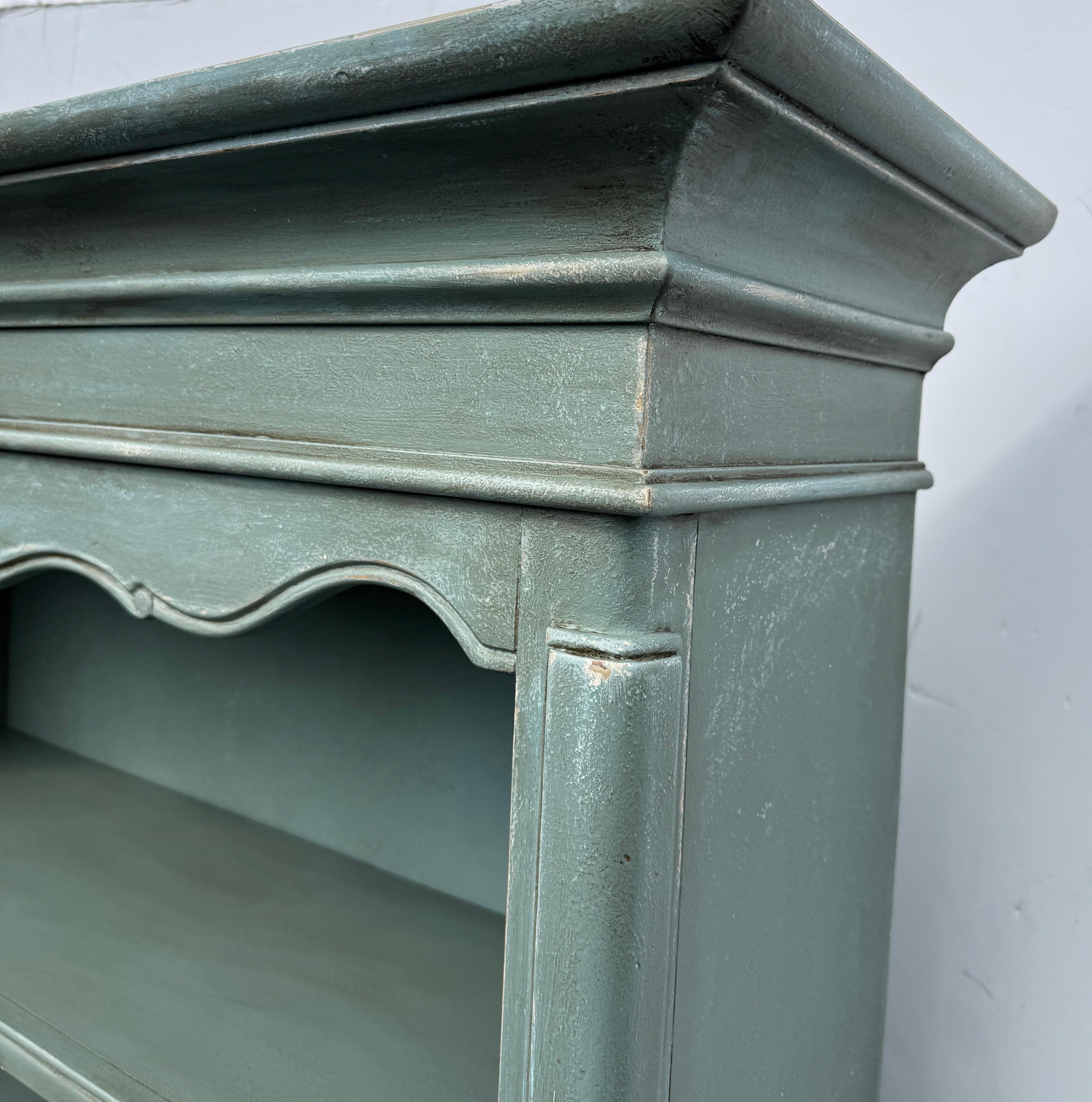 Armario Conejera Francés de Dos Piezas Pintado a Mano Azul con Estantes Europeo en venta