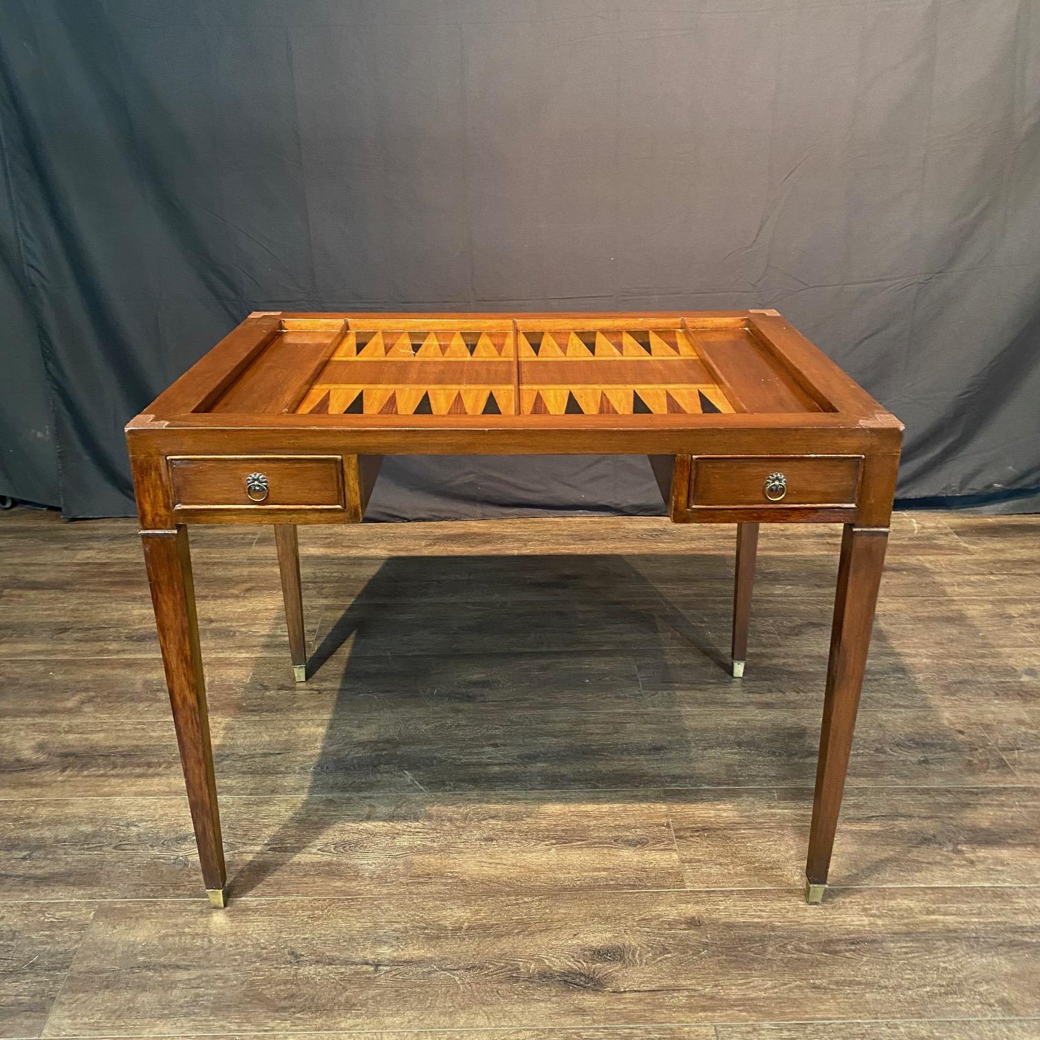 French Two-Sided Louis XVI Style Walnut Game Table with Reversible Top For Sale 6