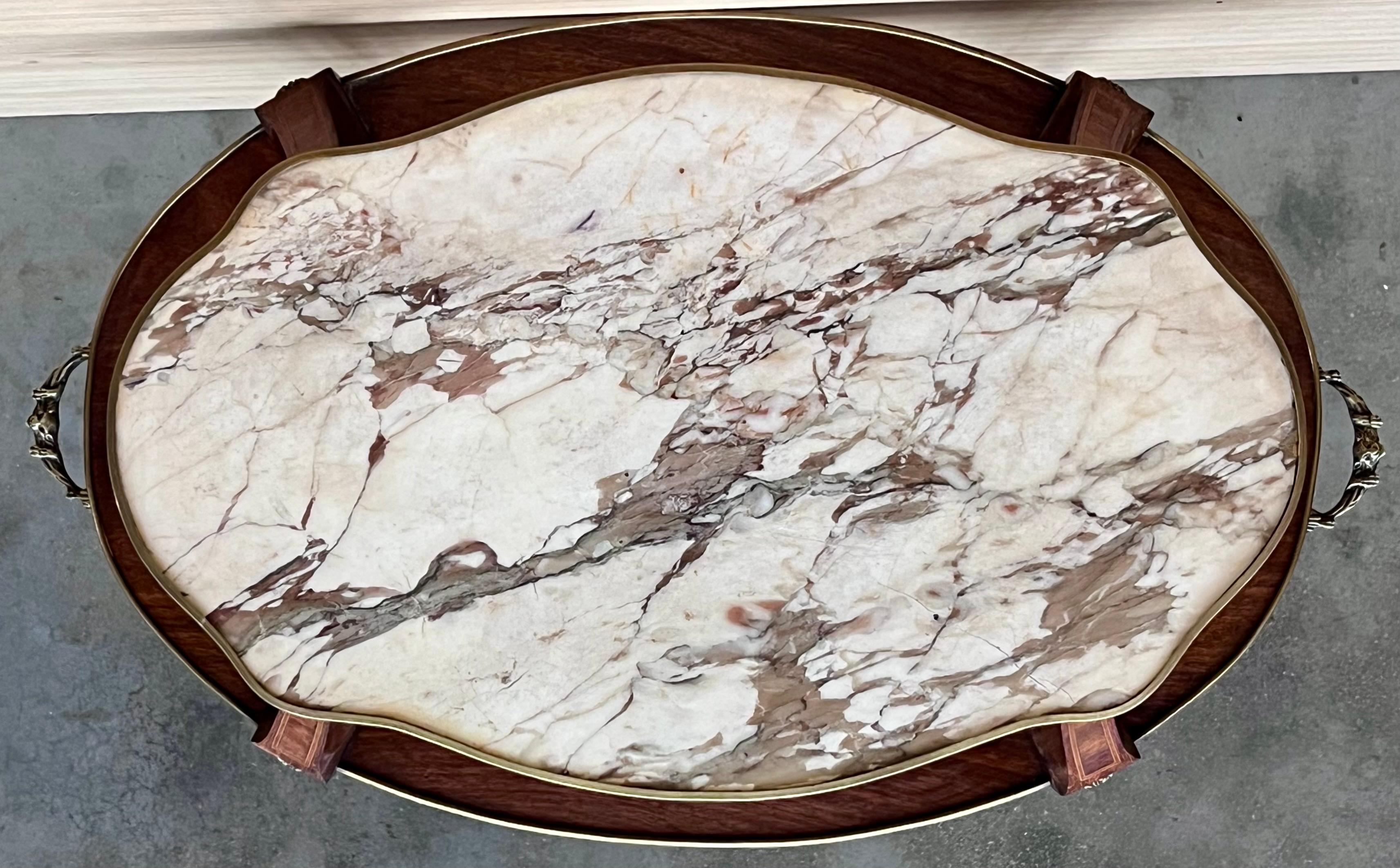 Stand à dessert à deux étages en acajou de style Louis XVI en vente 3