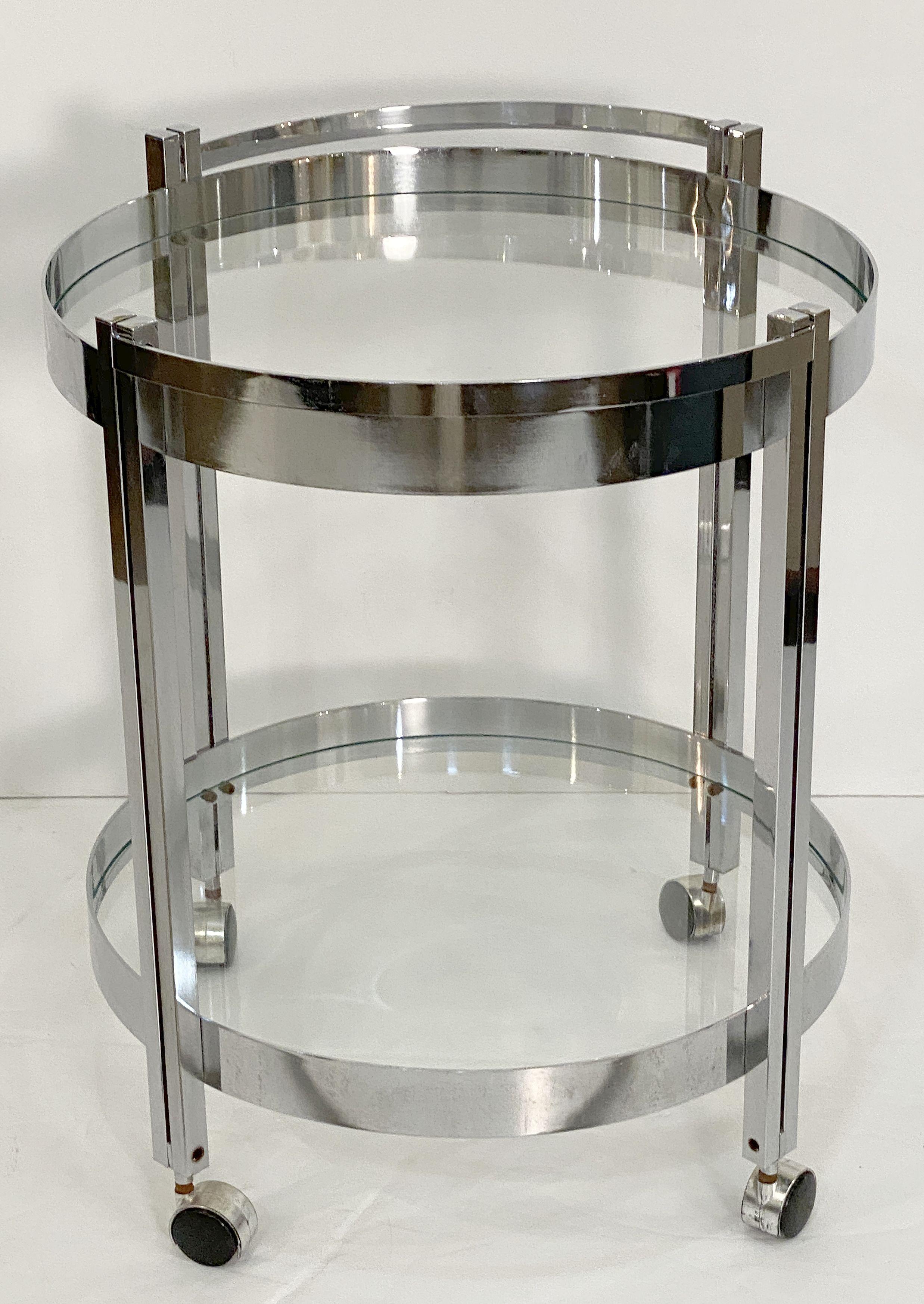 French Two-Tiered Round Drinks Table of Chrome and Glass on Rolling Casters For Sale 6