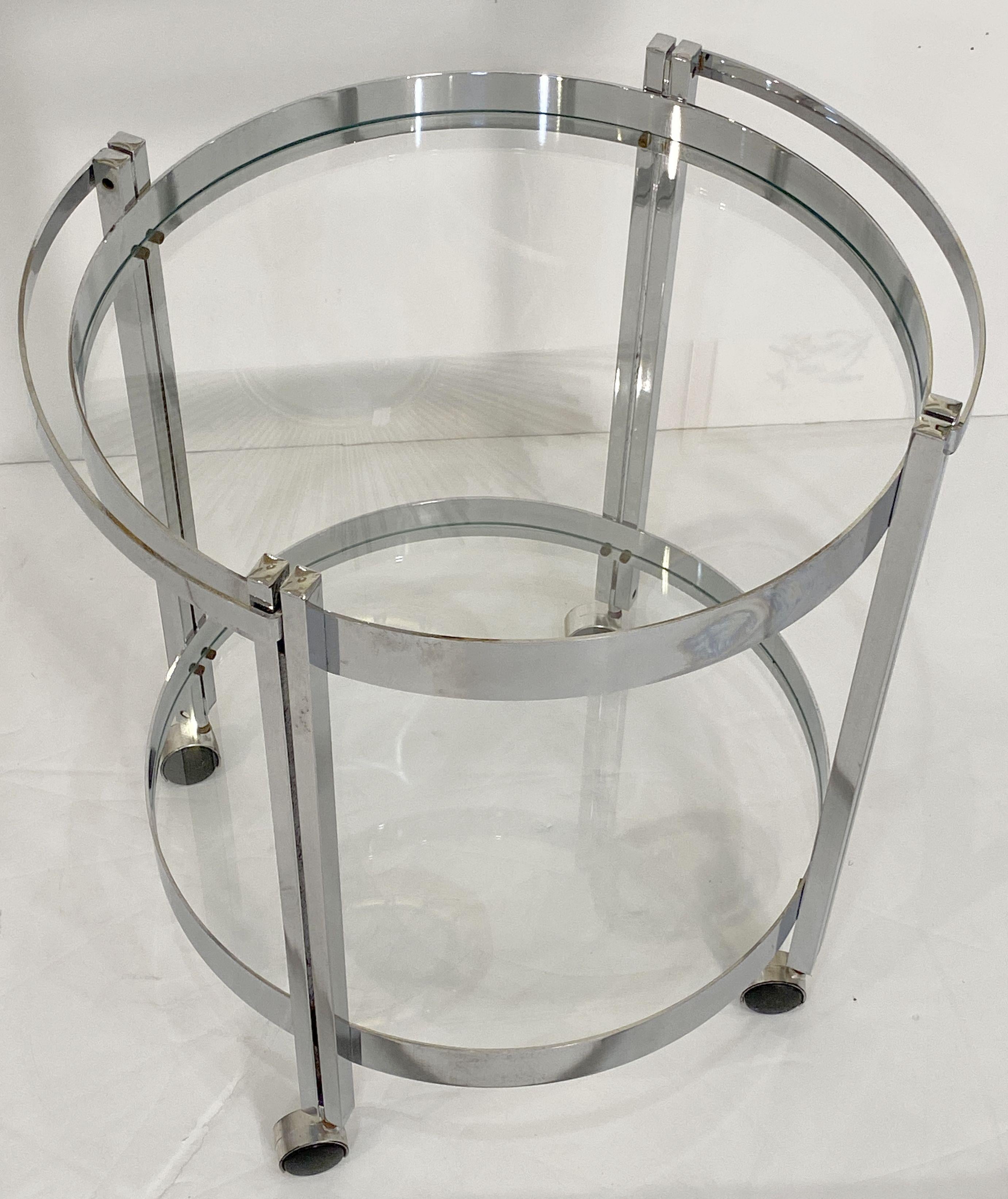 French Two-Tiered Round Drinks Table of Chrome and Glass on Rolling Casters In Good Condition For Sale In Austin, TX