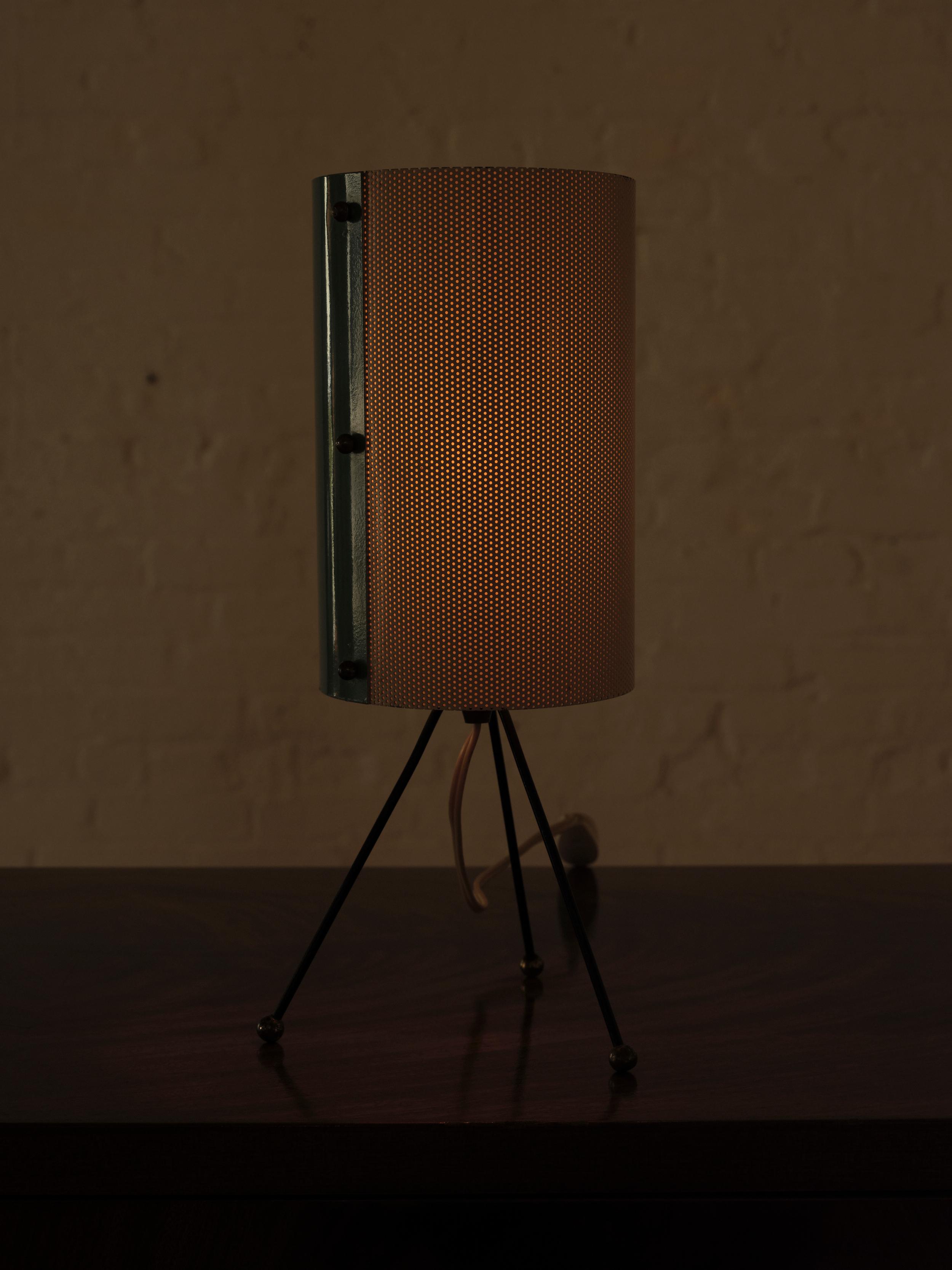 French Two-Tone Tripod Table Lamp Attr. to Mathieu Matégot In Good Condition For Sale In Long Island City, NY