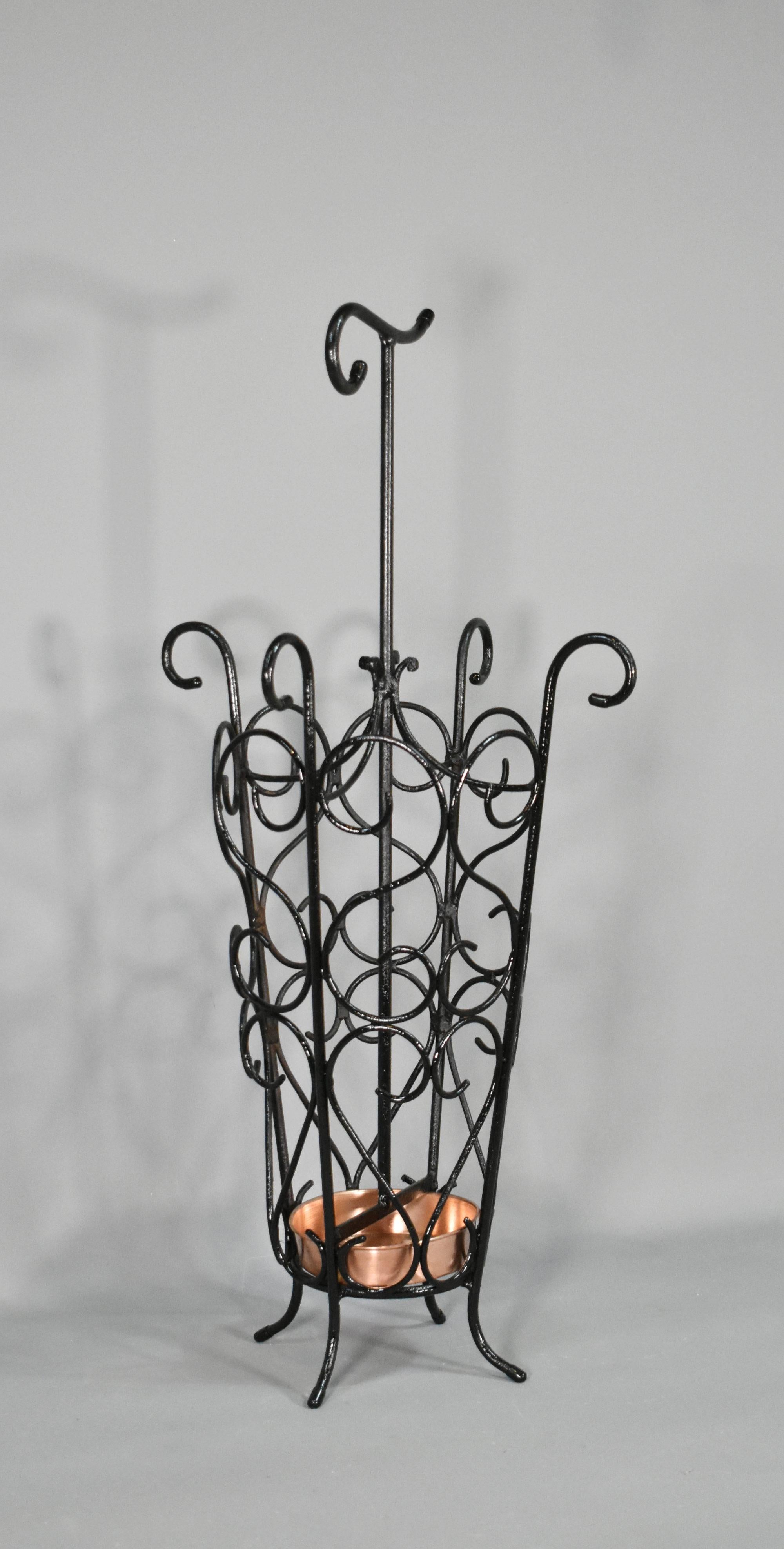 French Umbrella Stand in Wrought Iron 1950s In Good Condition For Sale In SAINTE-COLOMBE, FR