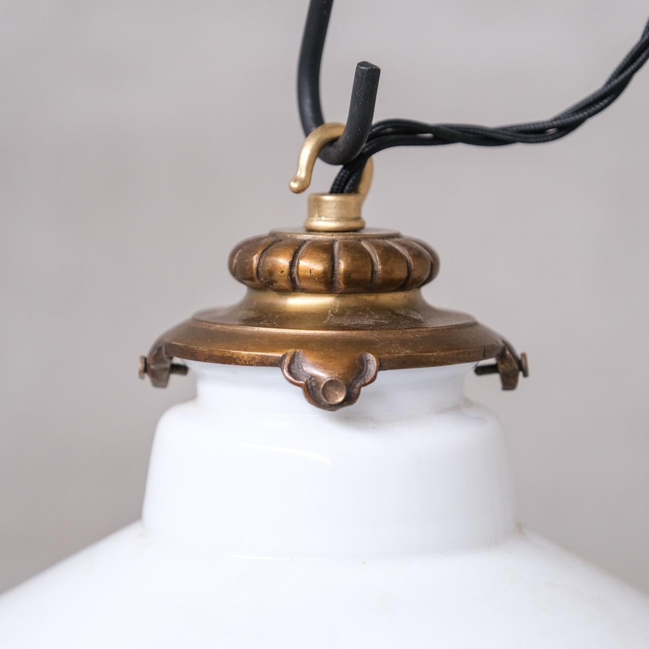 French Unusual Two Tone Antique Glass and Brass Pendant Light (Messing) im Angebot
