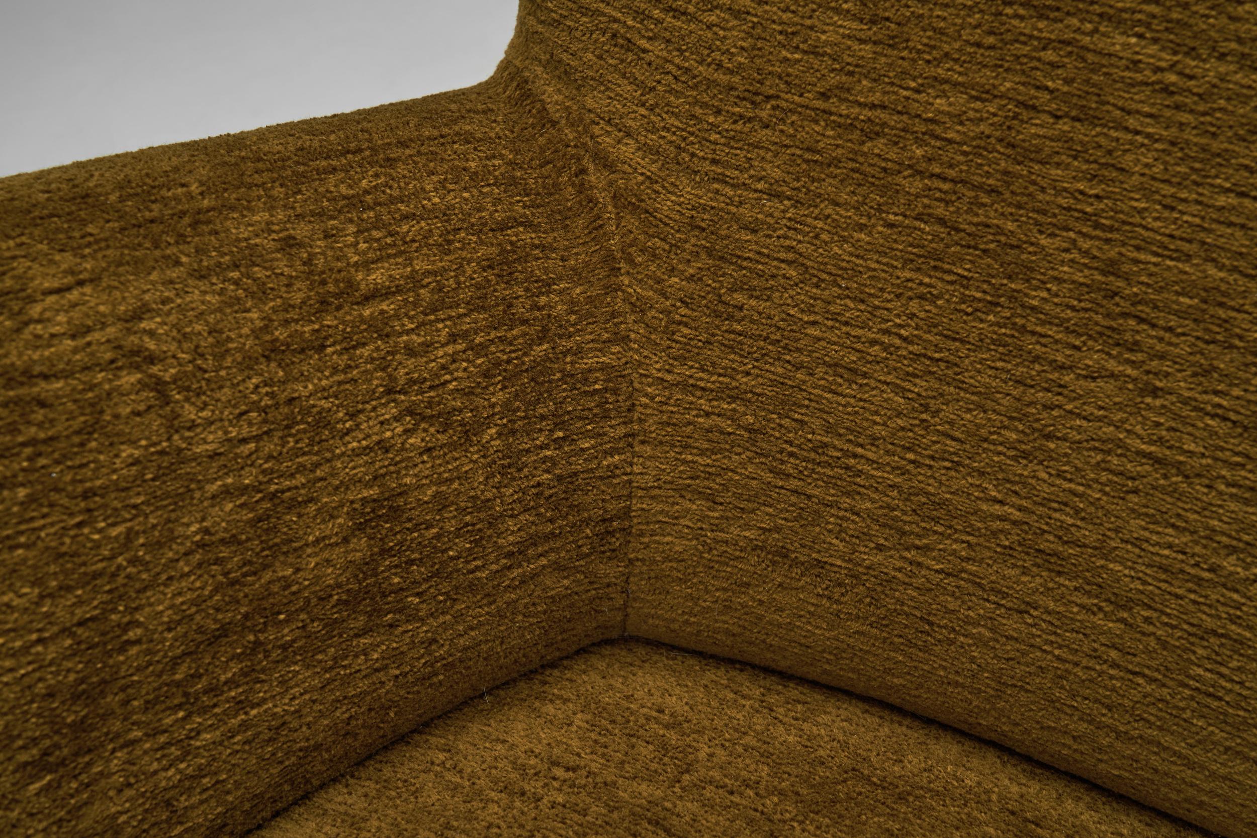 French Upholstered Armchair with Turned Maple Legs, France 1950s For Sale 4