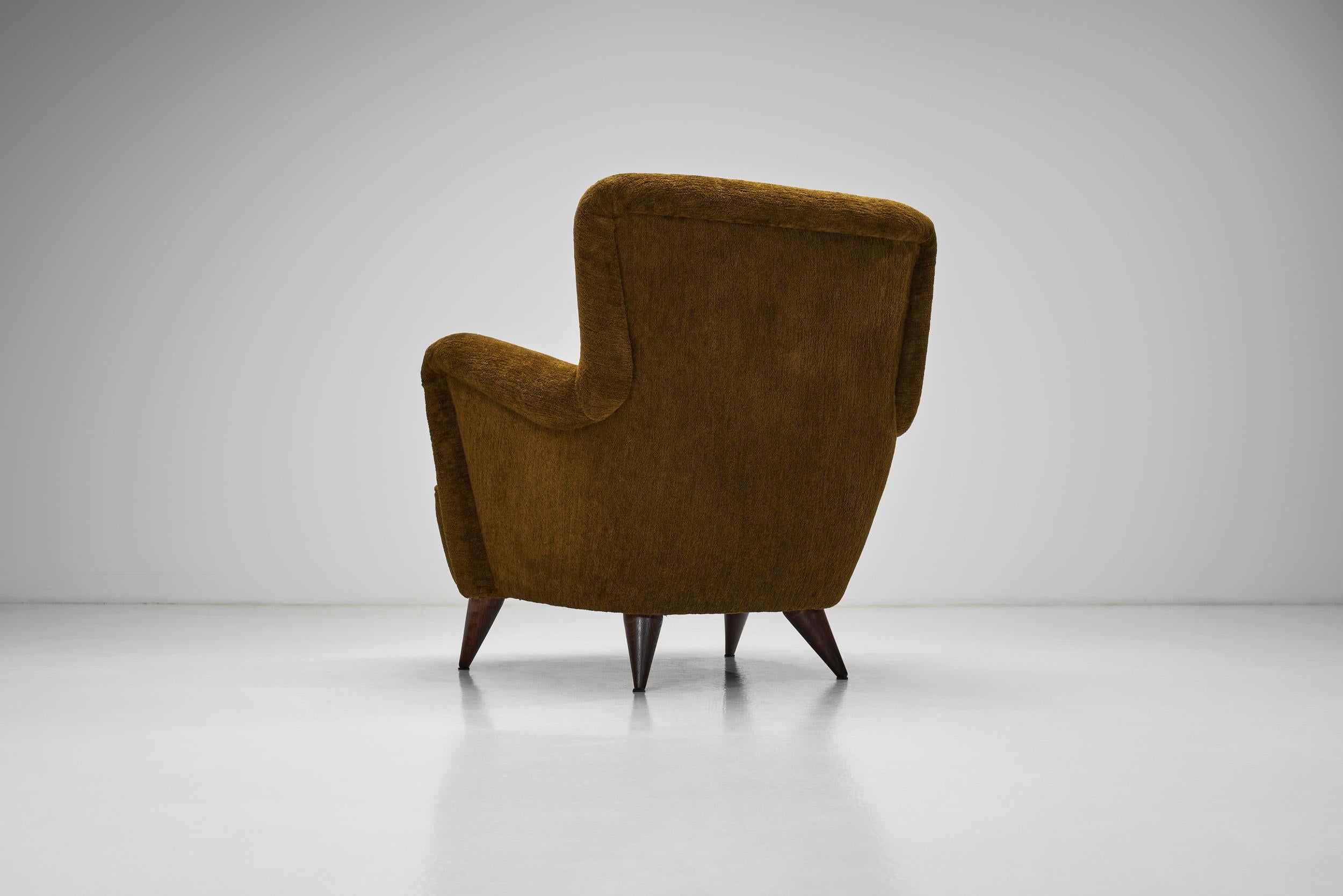 French Upholstered Armchair with Turned Maple Legs, France 1950s For Sale 6
