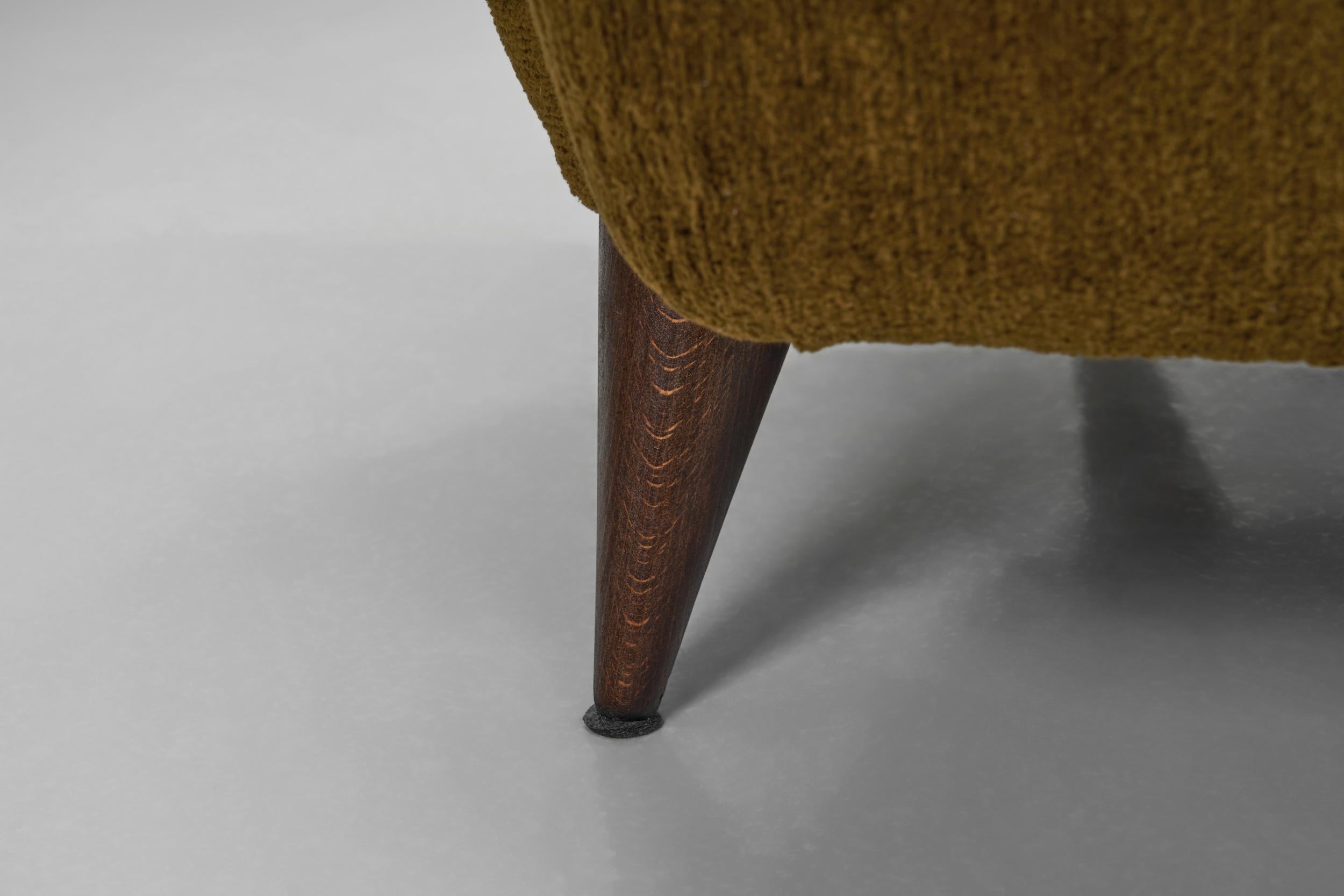 French Upholstered Armchair with Turned Maple Legs, France 1950s For Sale 10