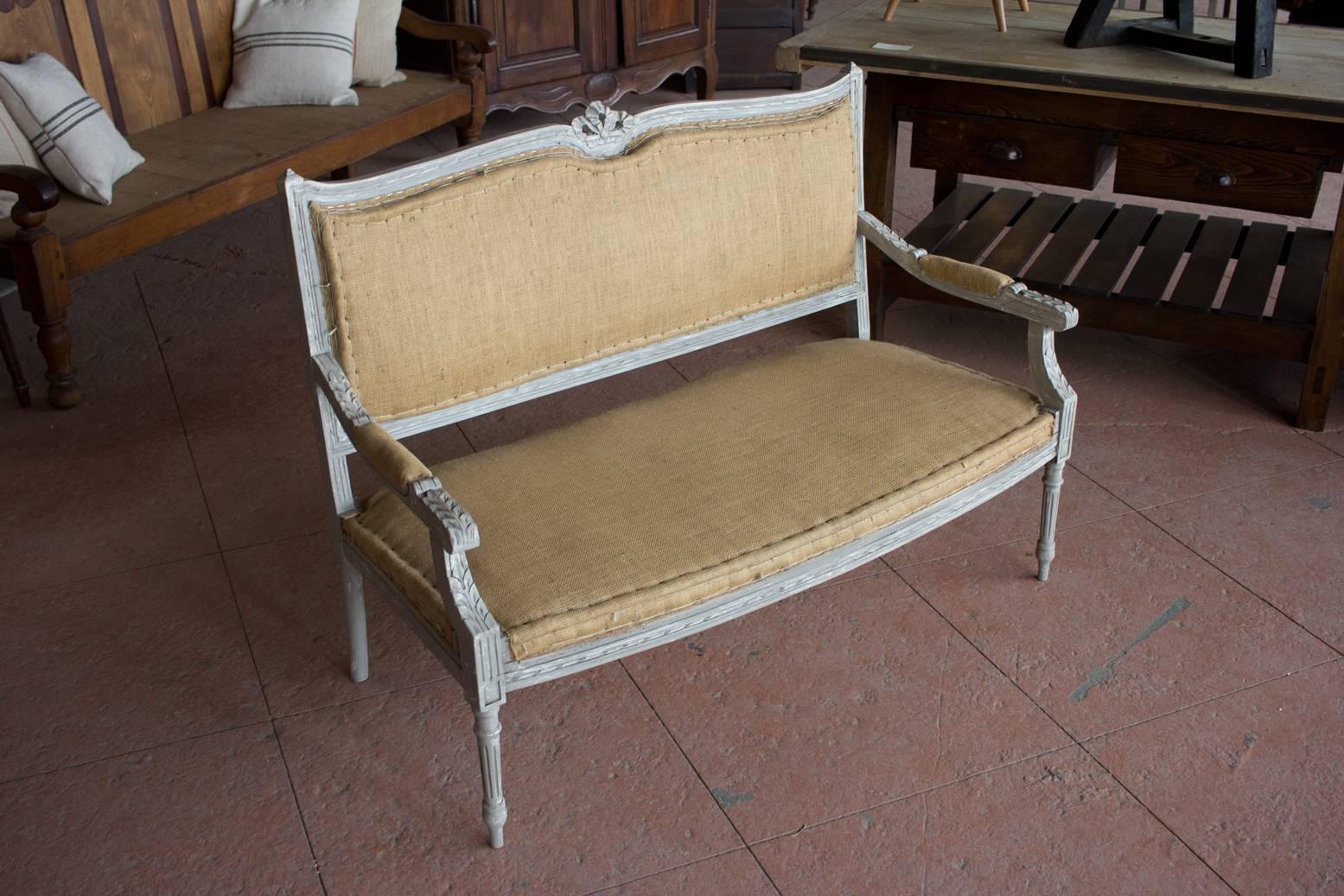 Antique French Louis XVI Style Settee In Good Condition In Calgary, Alberta