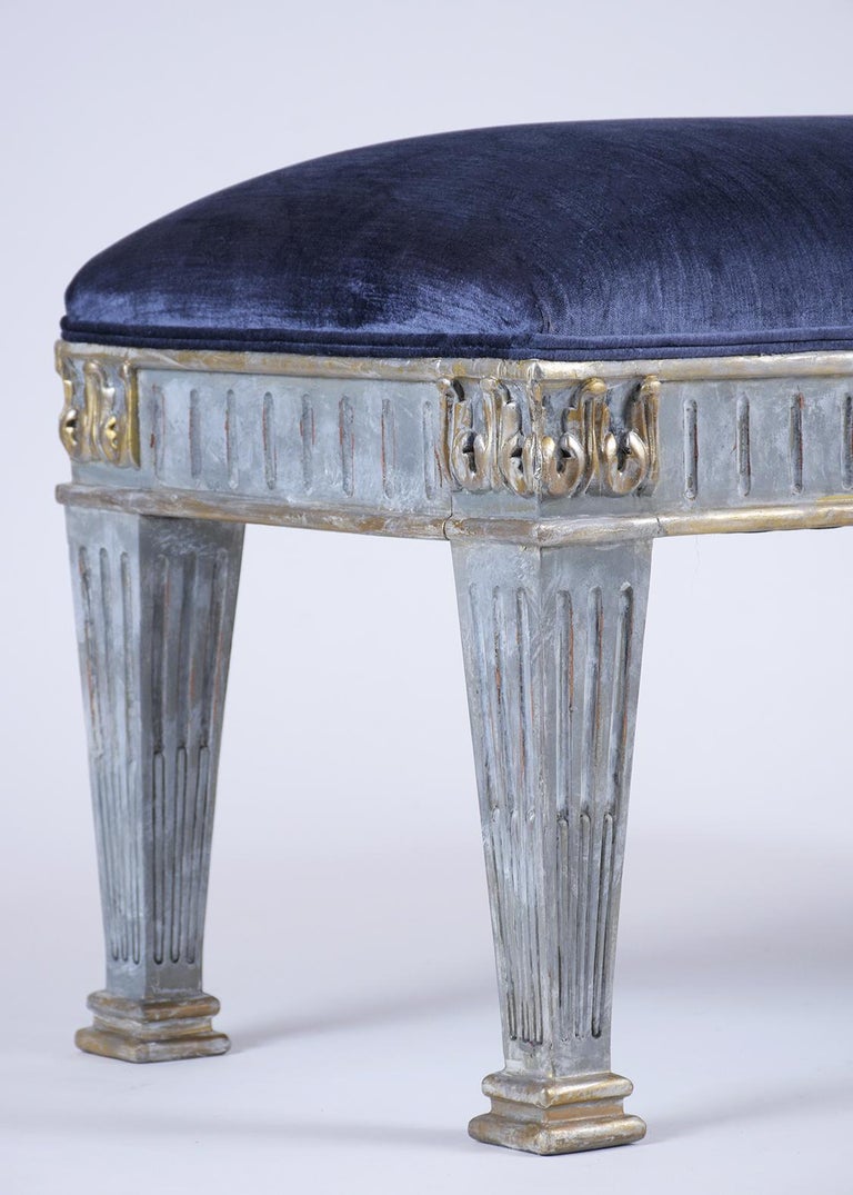 French Empire Gilt Painted  Bench In Good Condition For Sale In Los Angeles, CA