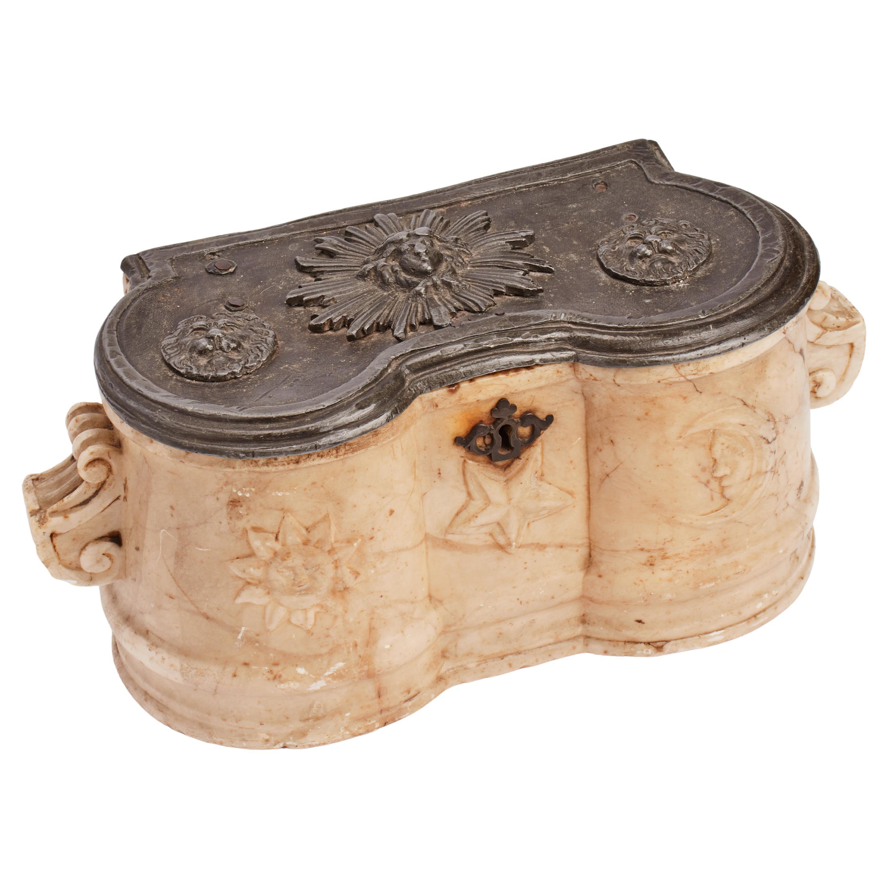 Urne française en marbre et plomb, époque Louis XIV. France 17ème siècle. en vente
