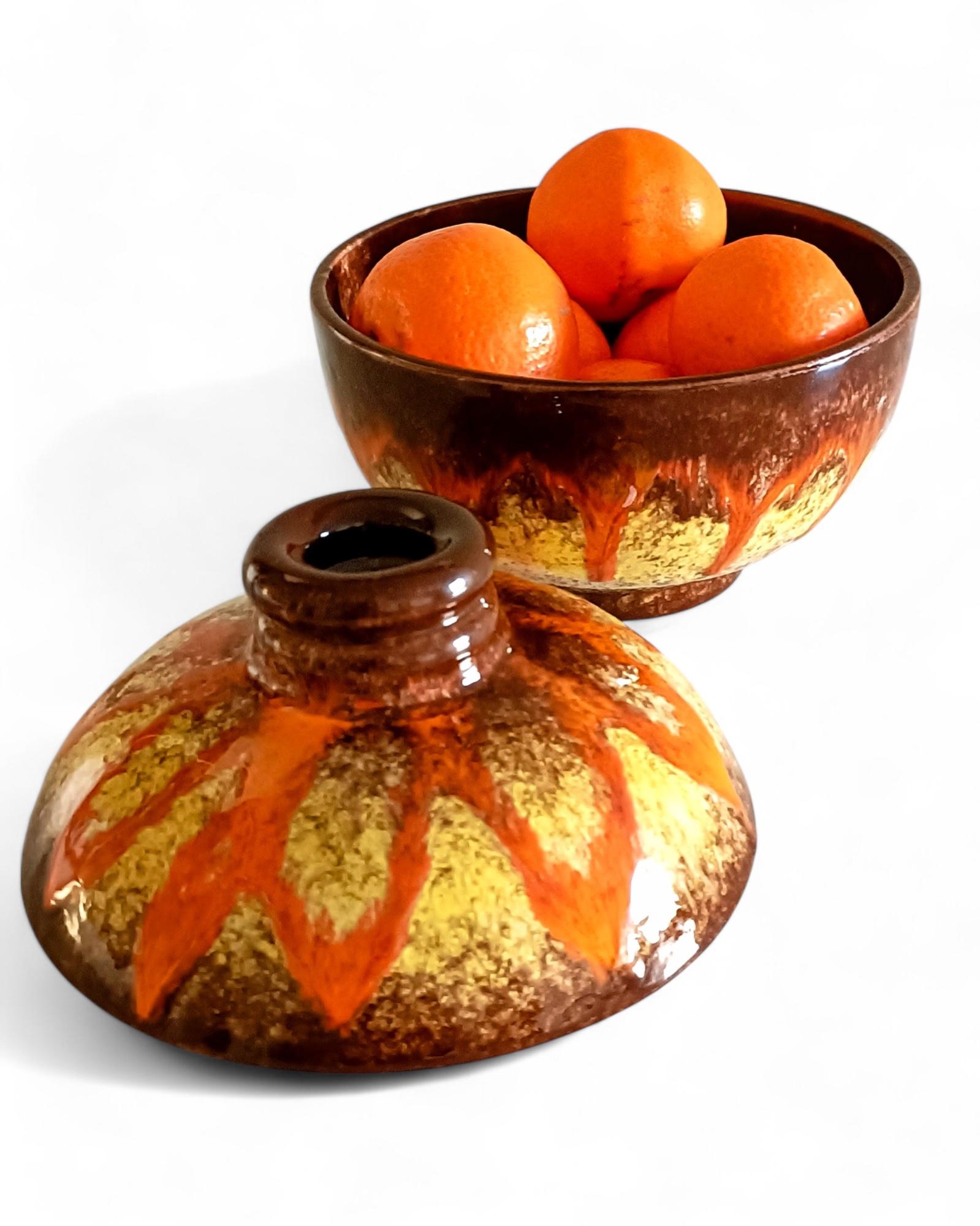 Cuenco con tapa de mayólica francesa Vallauris Fat Lava Decor, años 50 Francés