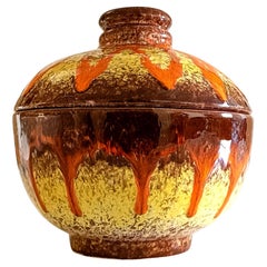 Cuenco con tapa de mayólica francesa Vallauris Fat Lava Decor, años 50