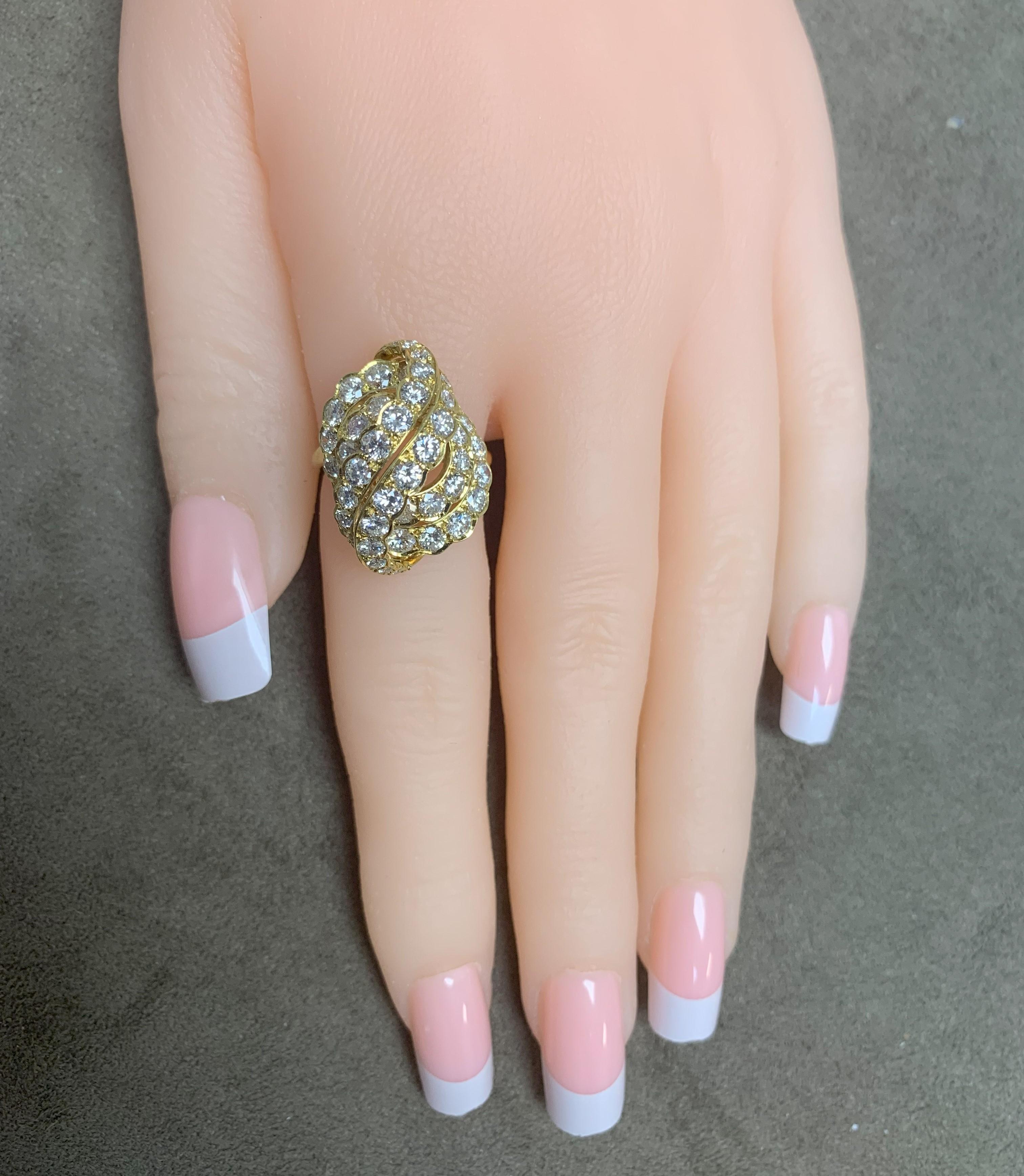 French Van Cleef & Arpels Diamond Cocktail Ring, 18k In Excellent Condition For Sale In New York, NY