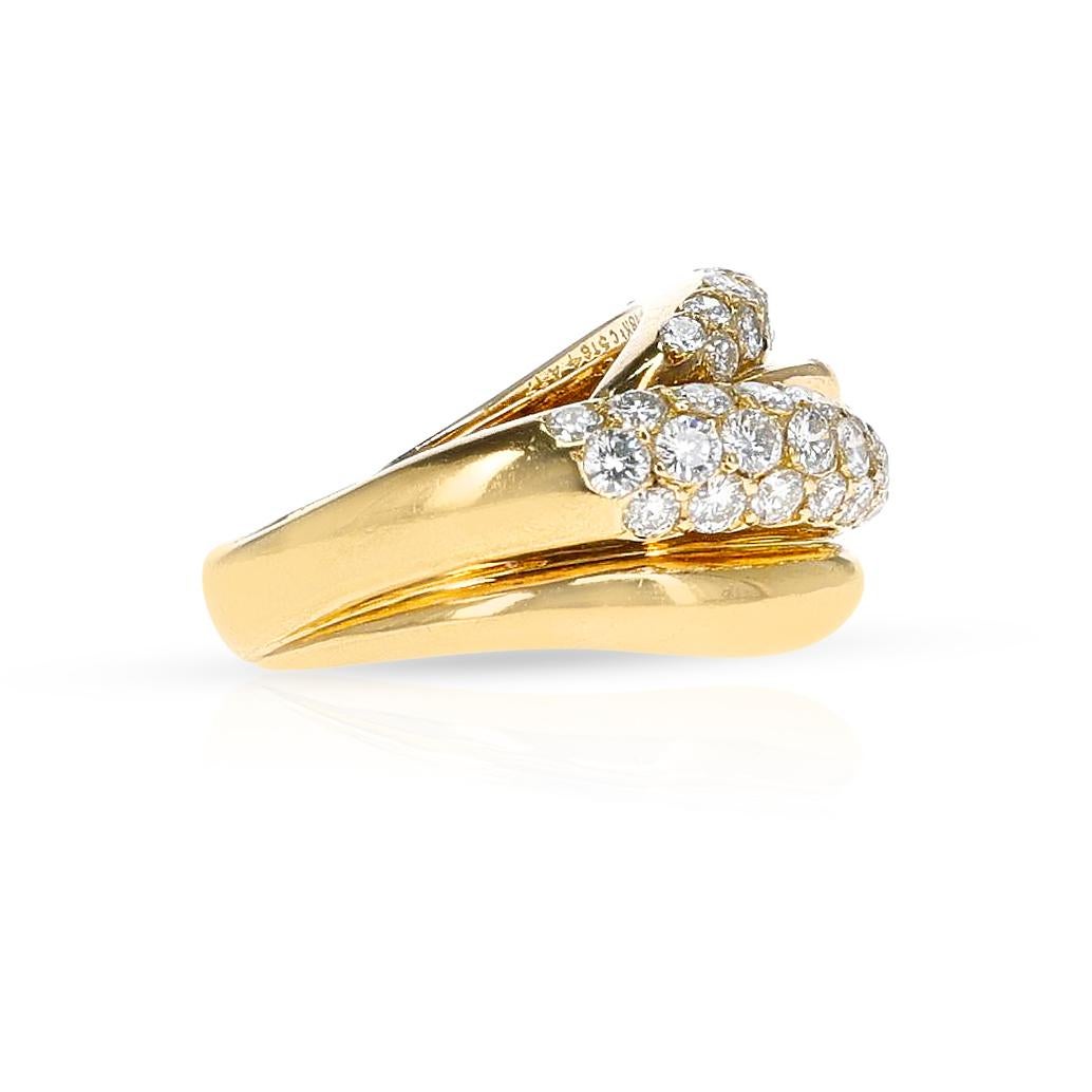 French Van Cleef & Arpels Gold and Diamond Cocktail Ring In Excellent Condition For Sale In New York, NY