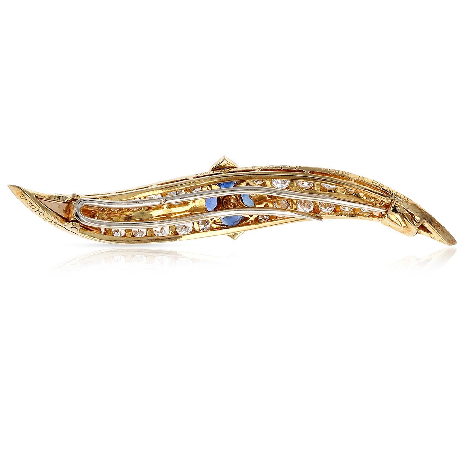 Round Cut French Van Cleef & Arpels Sapphire Floral and Diamond Pin/Brooch, 18K Yellow For Sale