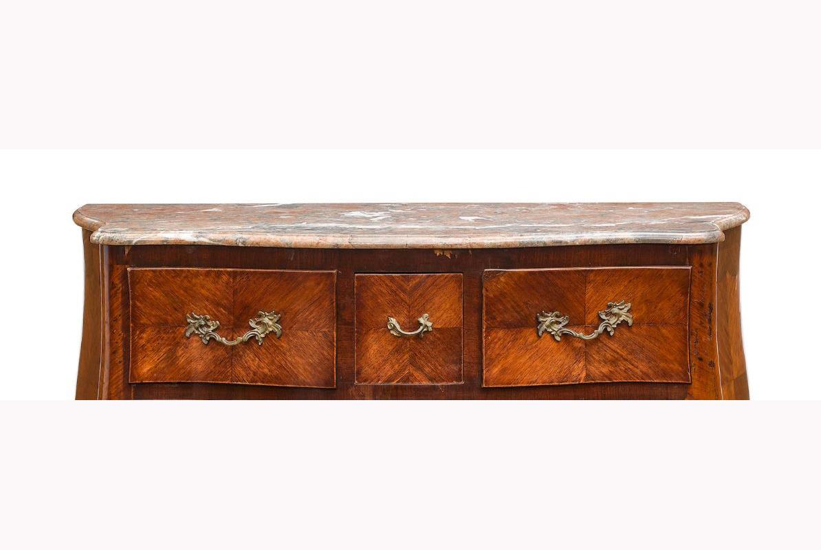 French Veneered Commode, 19th Century In Good Condition In Cypress, CA