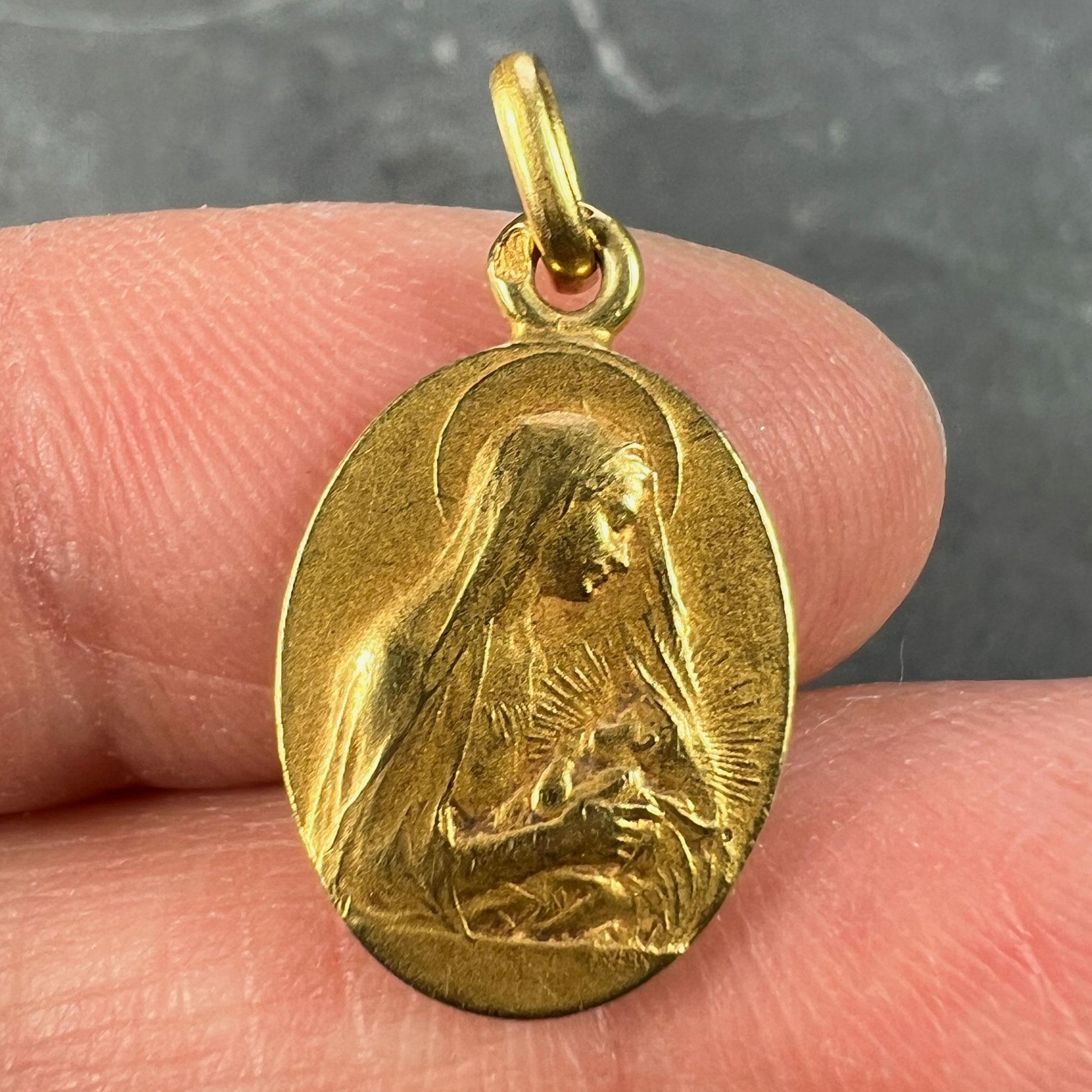 French Vern Madonna and Child 18K Yellow Gold Charm Pendant For Sale 2