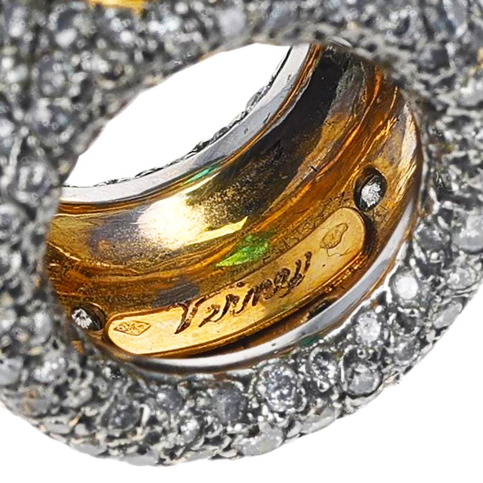 Ein französischer Verney Smaragd und Diamant-Cocktailring mit ca. 9,50 Karat Diamanten. Die Abmessungen des Smaragds sind 11,45 x 8,20 MM. Die Ringgröße beträgt 5,50 US. Das Gesamtgewicht des Rings beträgt 37,80 Gramm. 