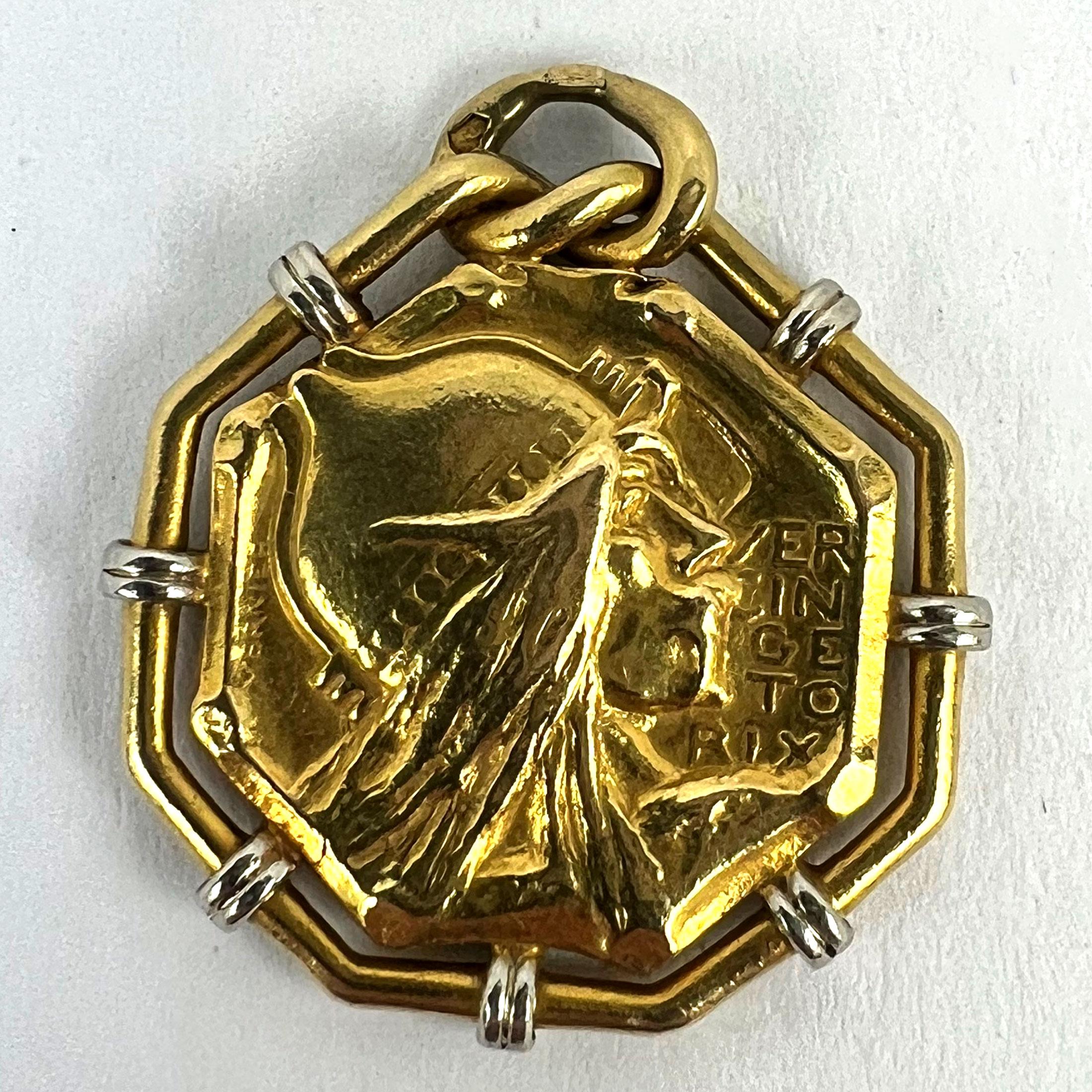 Ciondolo con charme in oro giallo bianco 18 carati con vertigo francese Vercingetorige Gallia in vendita 6