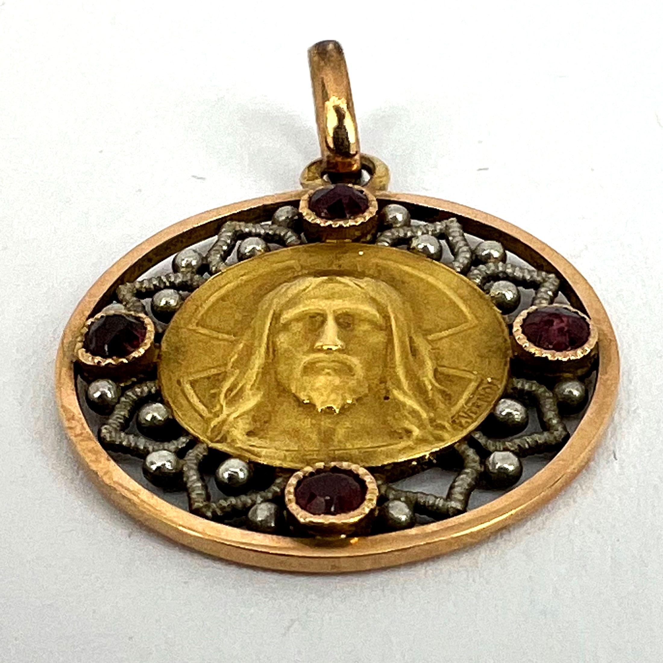 Colgante Medalla con Encanto de Rubí en Oro Amarillo de 18 quilates French Vernon Jesus Christ en venta 9
