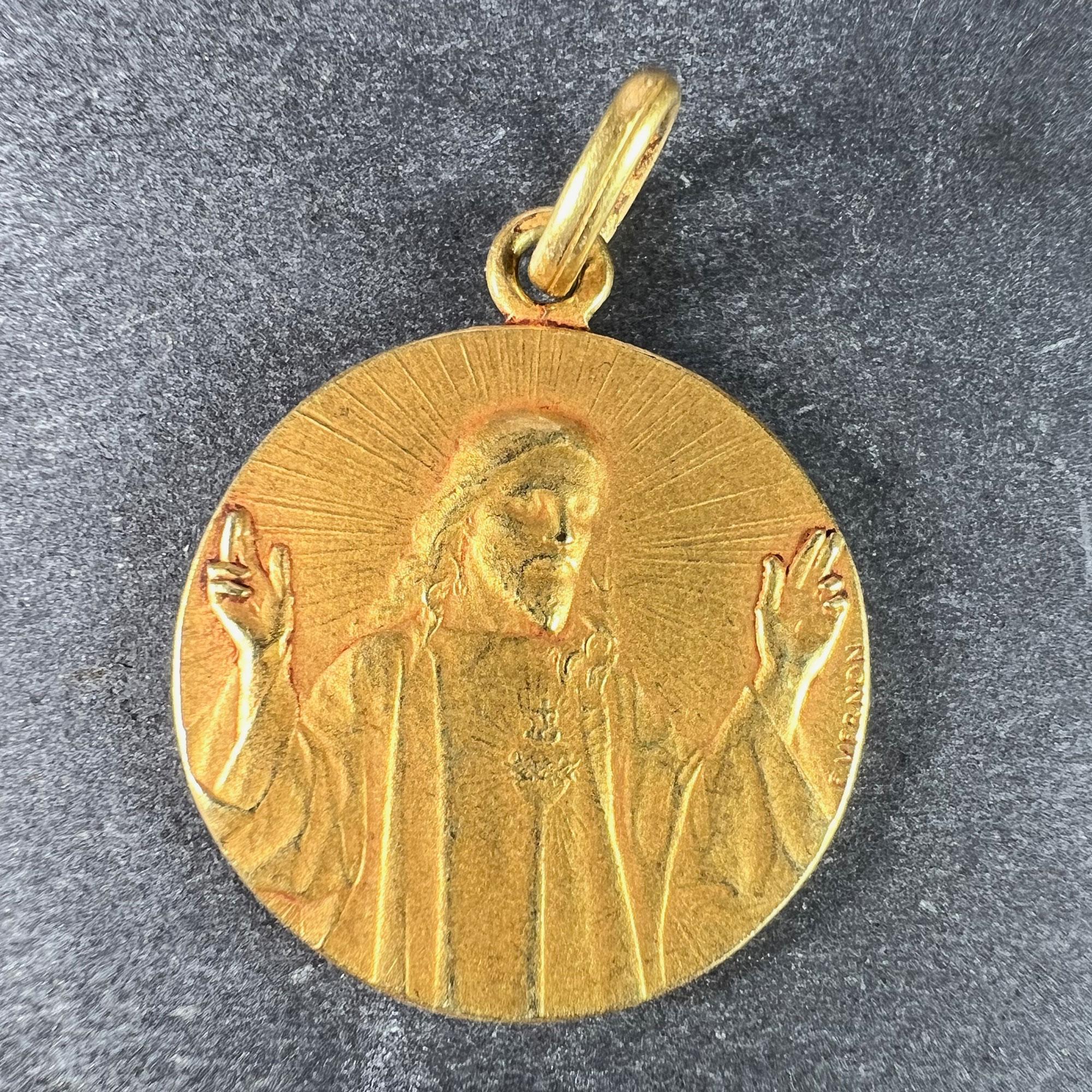 French Vernon Madonna and Child Sacred Heart 18K Yellow Gold Medal Pendant In Excellent Condition In London, GB