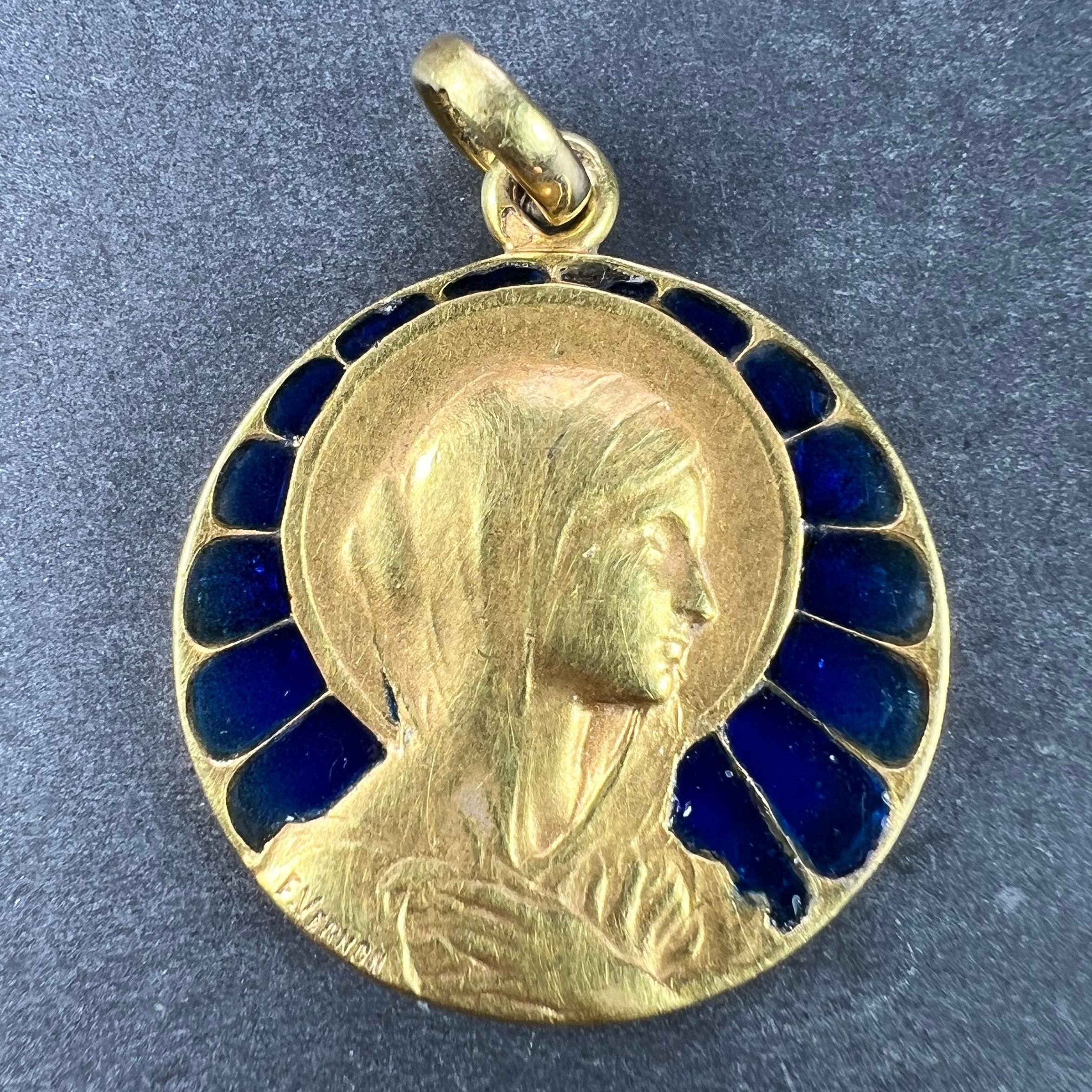 Colgante de oro amarillo de 18 quilates con esmalte French Vernon Virgin Mary Plique A Jour en venta 1