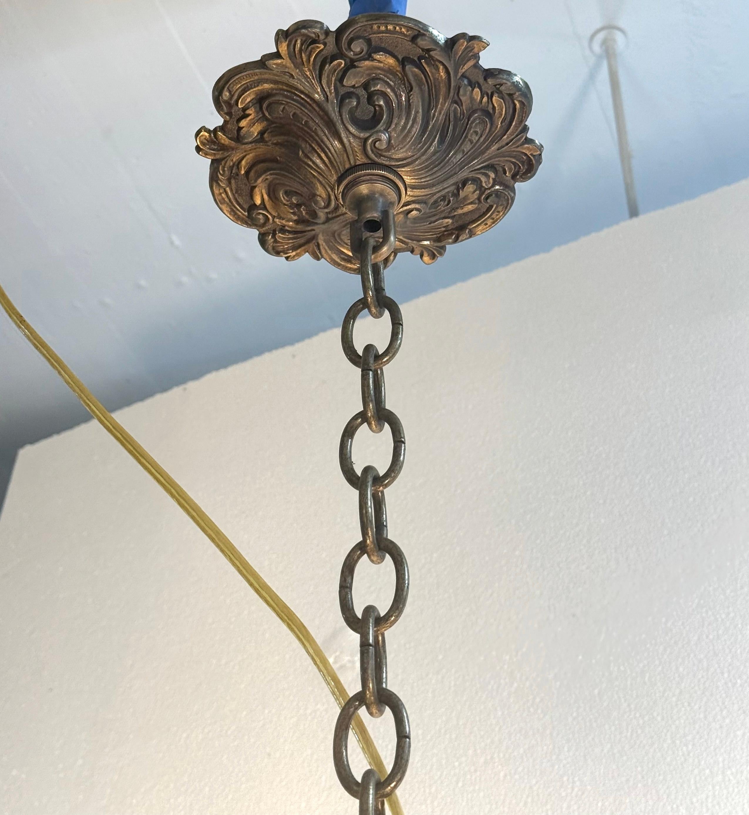 Lampadario francese Versailles a 2 livelli e 18 luci in cristallo in vendita 7