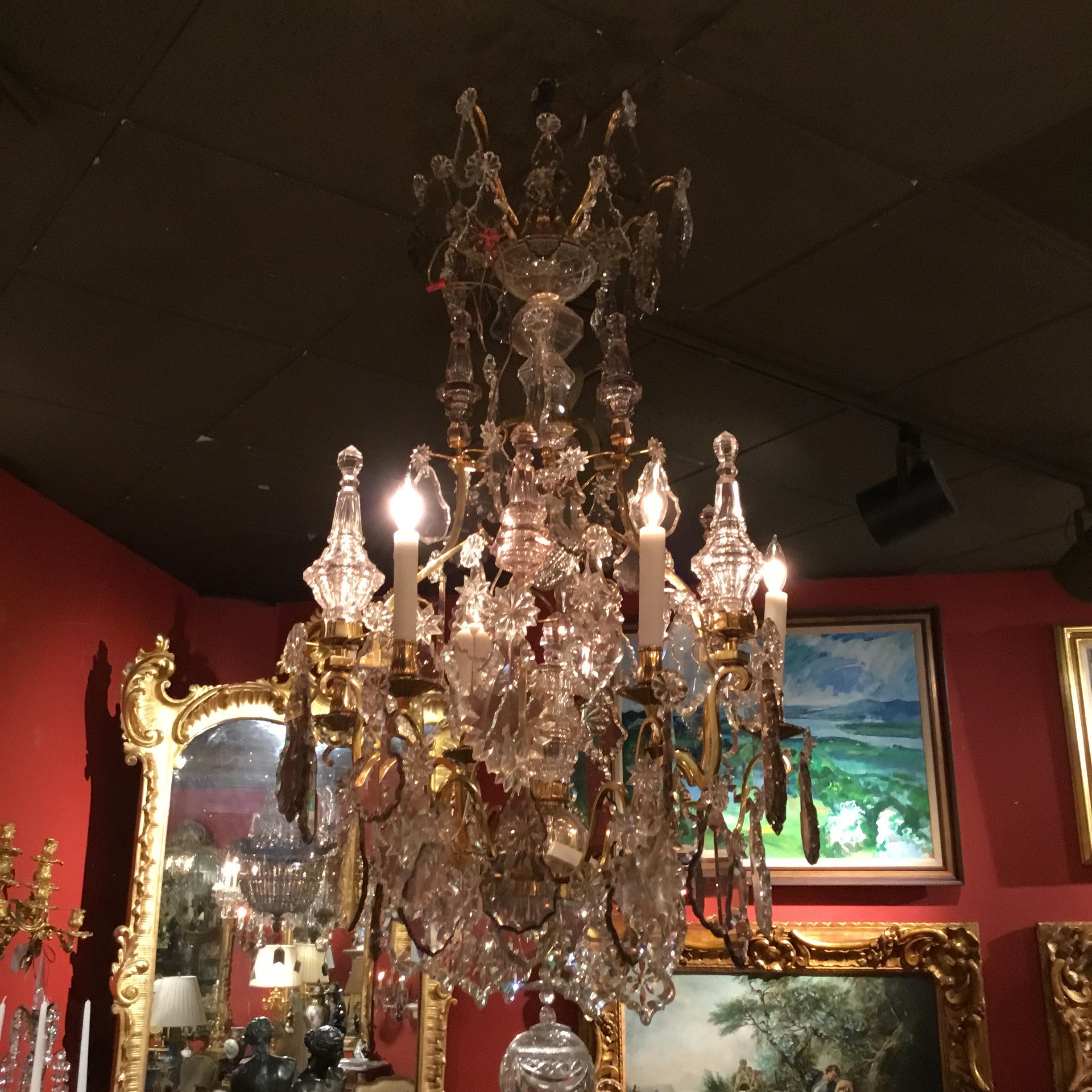 20th Century French Versailles Style Chandelier in Crystal and Bronze Doré with Six Lights
