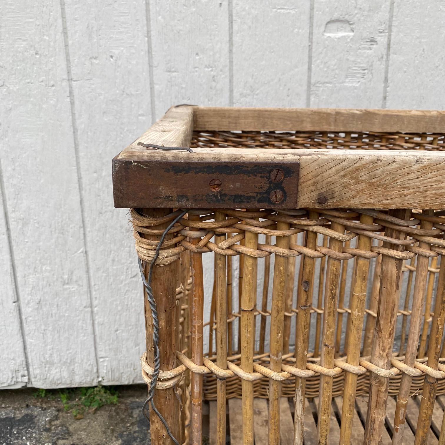  French Very Large Boulangerie or Bakery Industrial Woven Cart Basket on Wheels In Good Condition In Hopewell, NJ