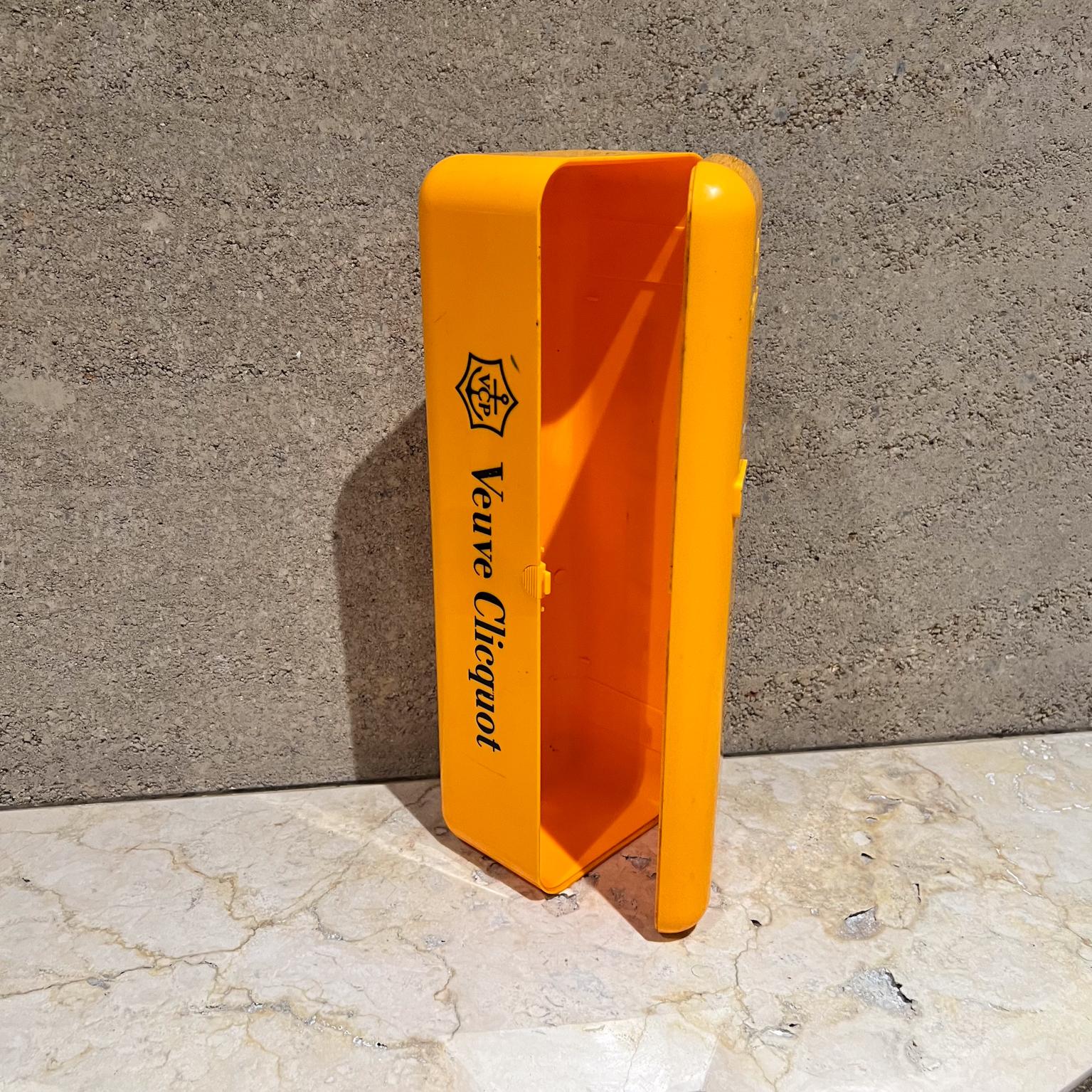 French Veuve Clicquot Champagne Brut Cooler Fridge Case Box In Good Condition In Chula Vista, CA
