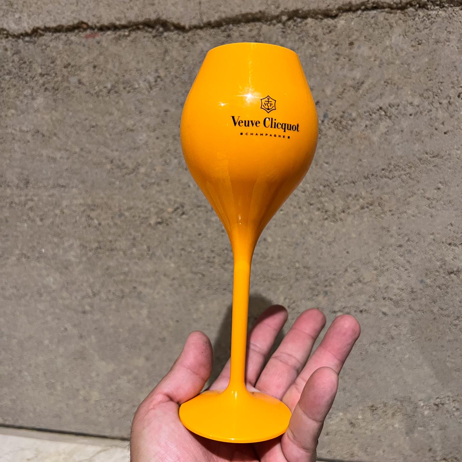 French Veuve Clicquot Champagne Brut Glass In Good Condition For Sale In Chula Vista, CA
