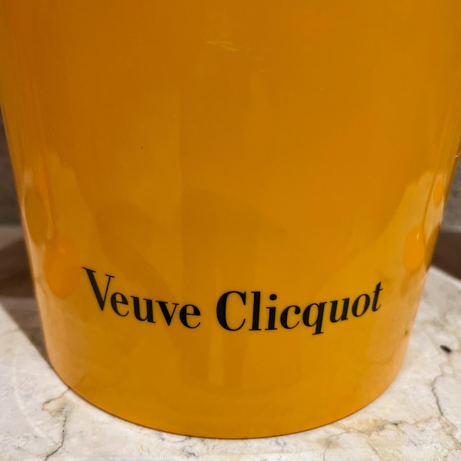 Französisches Veuve Clicquot Orange Champagner-Eiskübel-Set aus vier Glas im Angebot 2