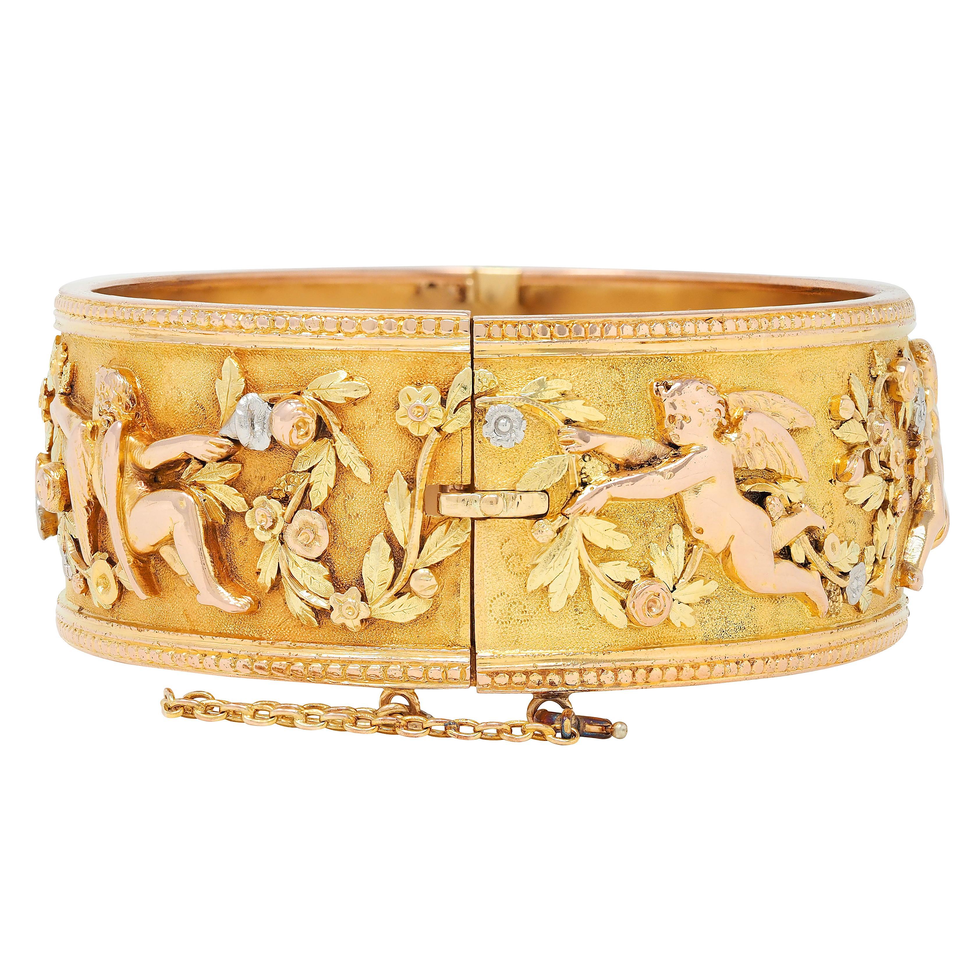 Pulsera Victoriana Francesa de Oro Multitono de 18 Kilates con Querubín Floral Antiguo Victoriano en venta
